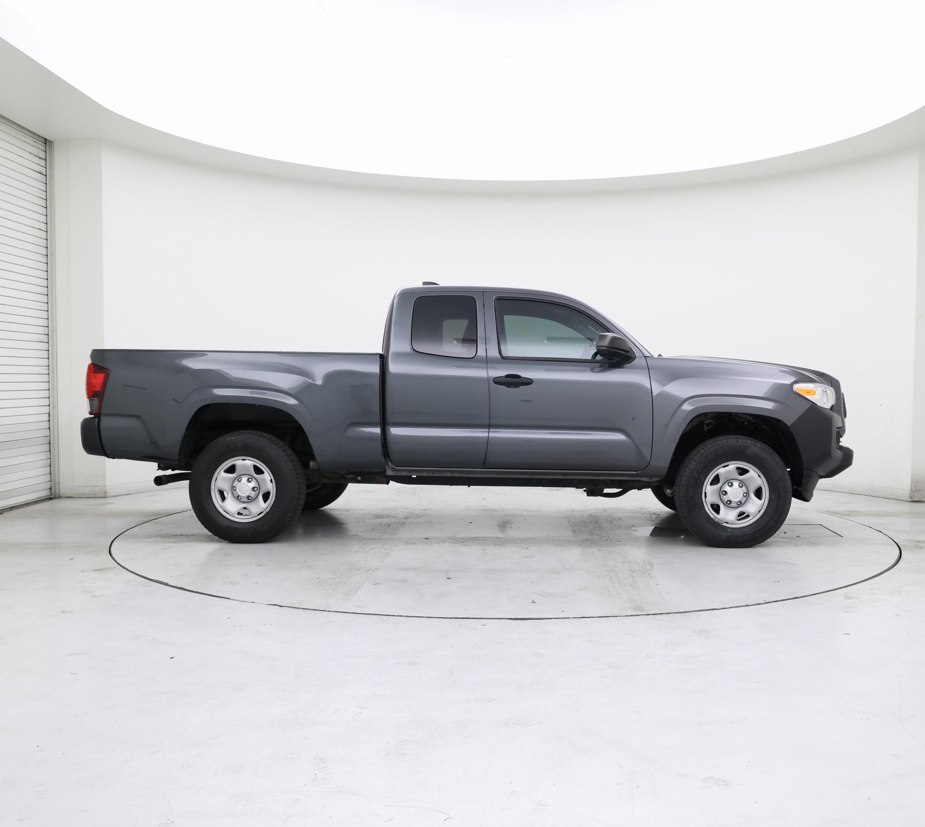Thumbnail: 2020 Toyota Tacoma - 7
