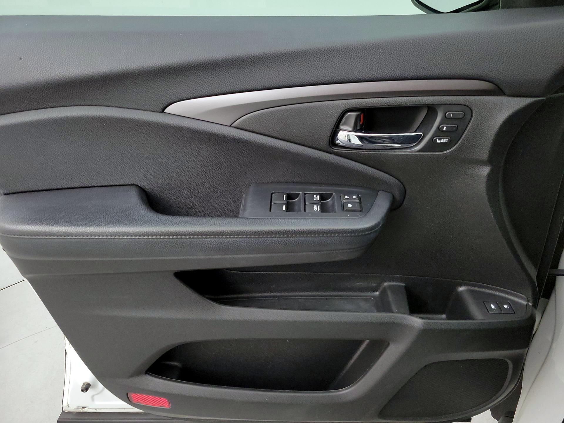 Thumbnail: 2022 Honda Pilot - 12