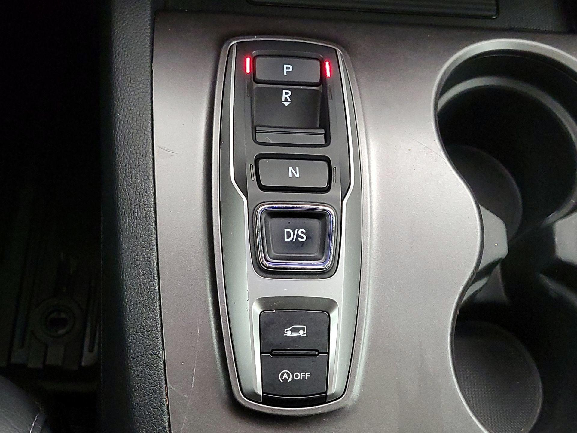 Thumbnail: 2022 Honda Pilot - 17