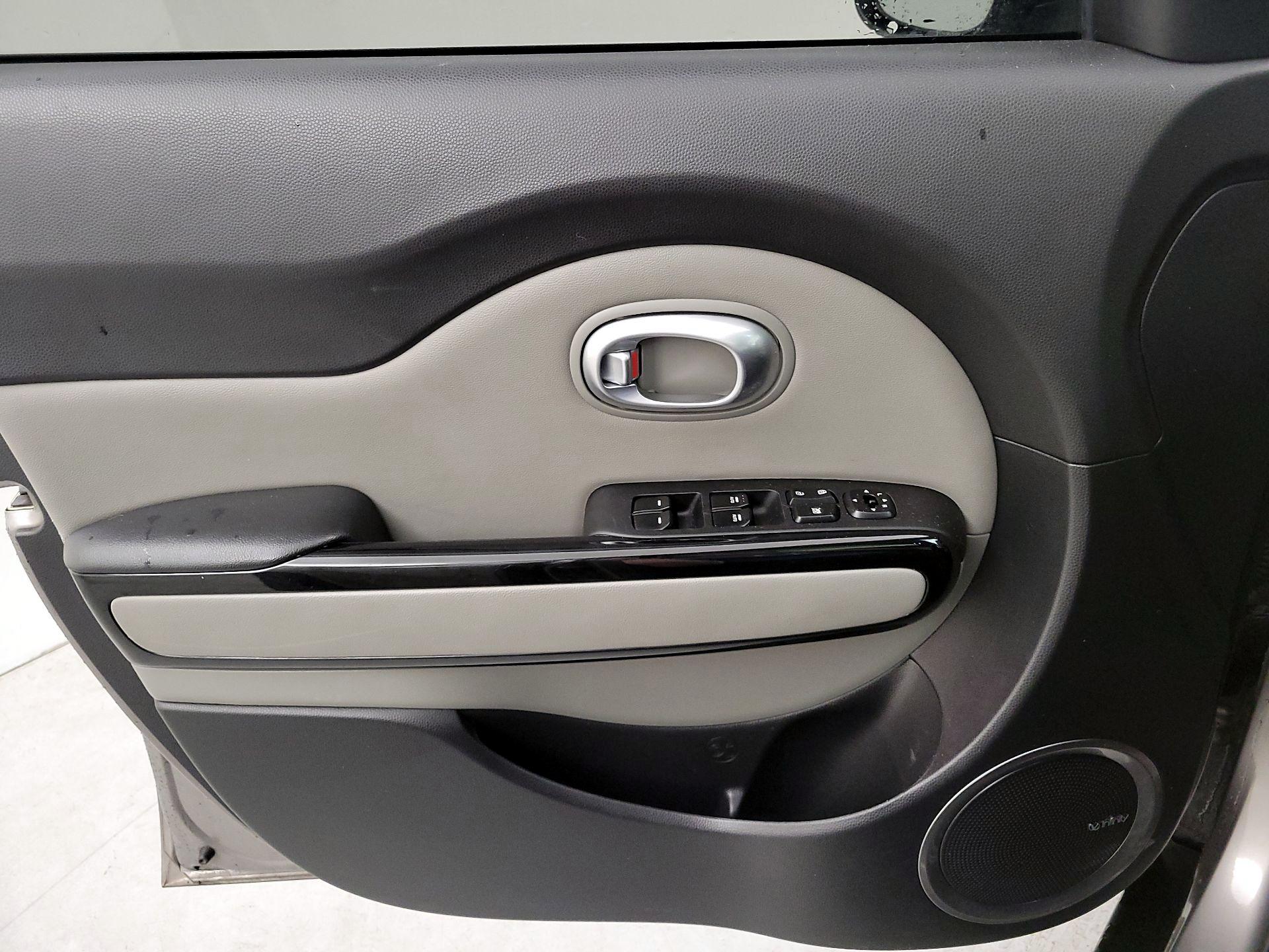 Thumbnail: 2016 Kia Soul - 12