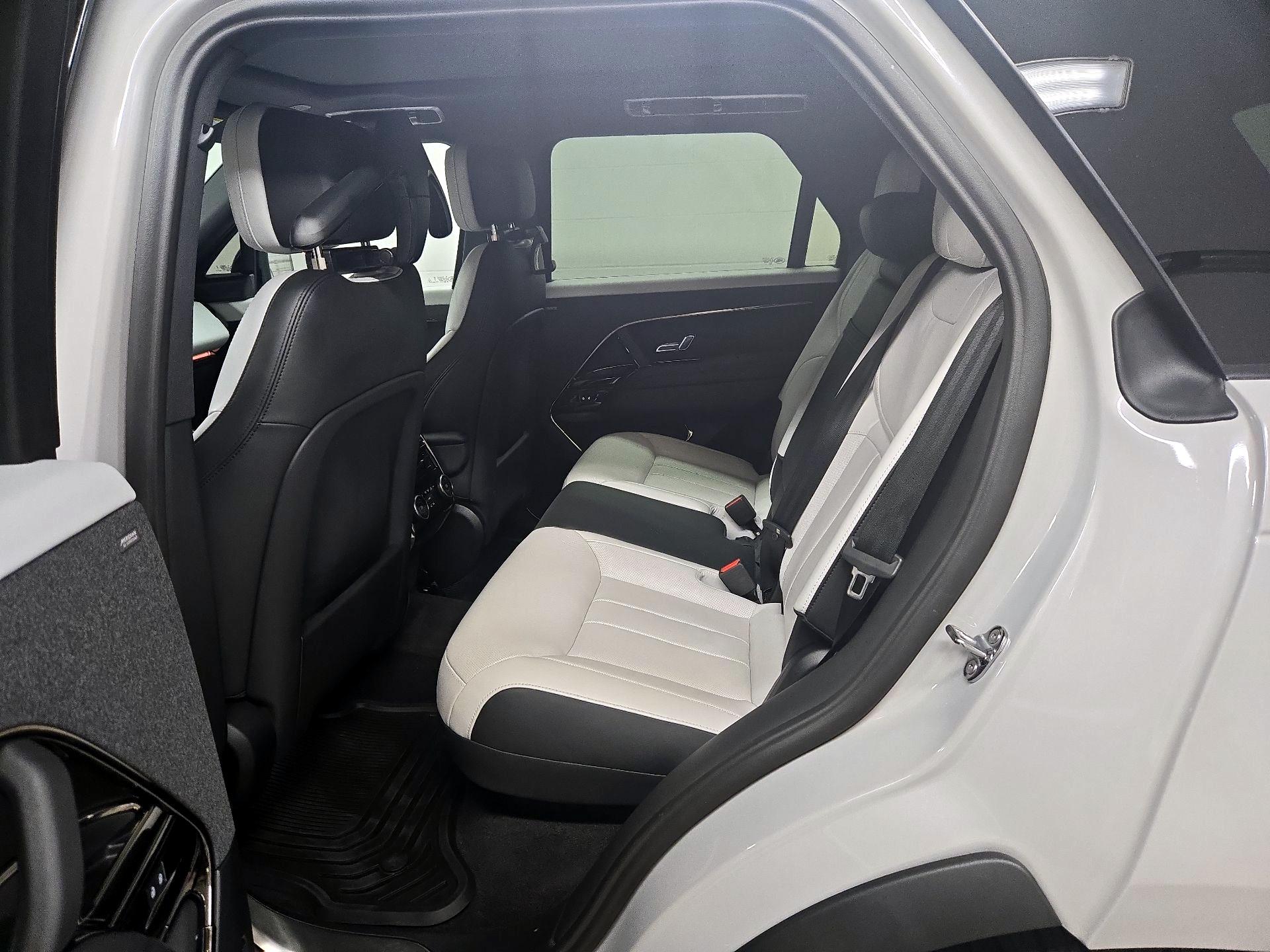 Thumbnail: 2024 Land Rover Range Rover Sport - 20