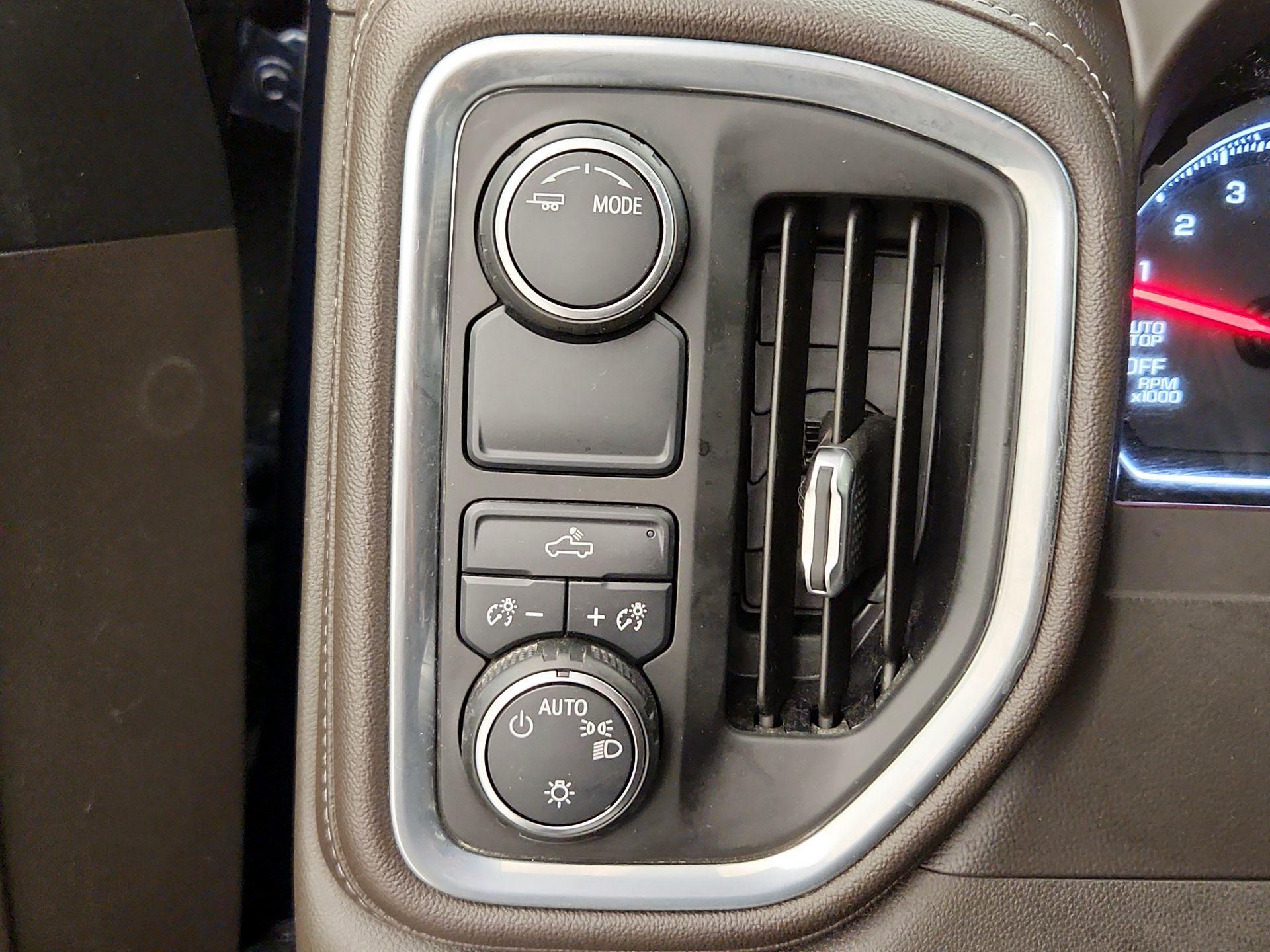 Thumbnail: 2021 Chevrolet Silverado 1500 - 13