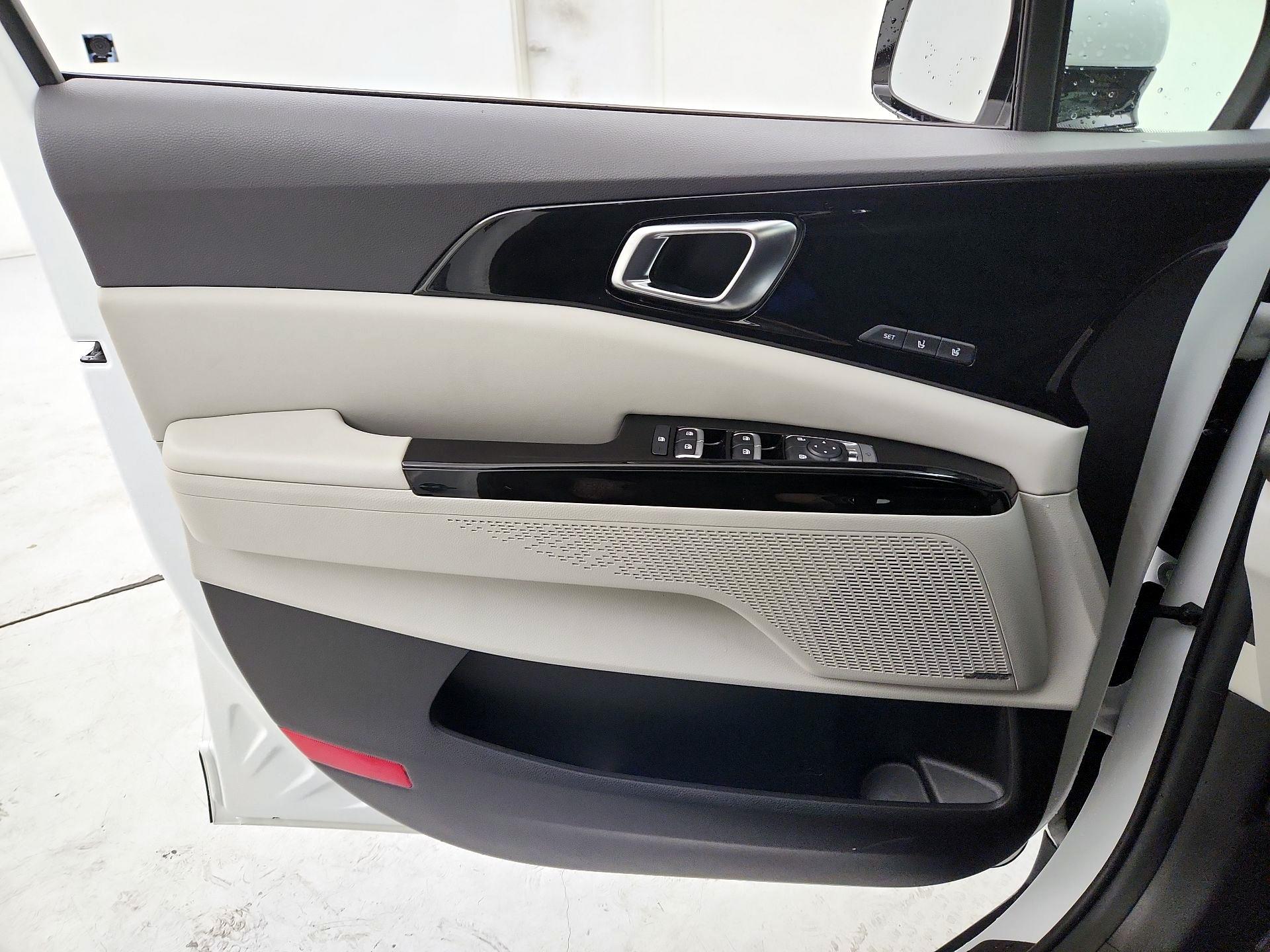 Thumbnail: 2024 Kia Carnival - 12
