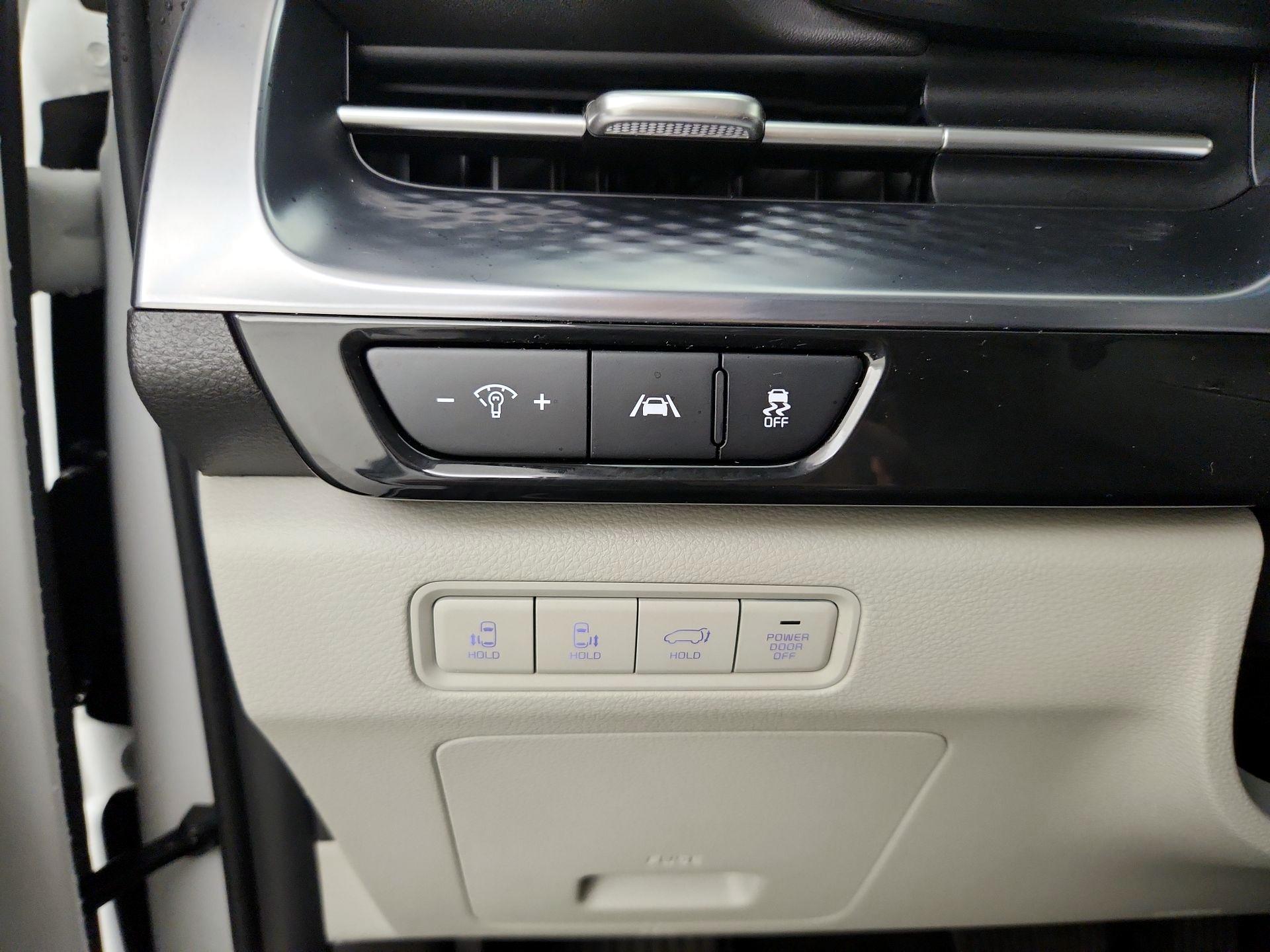 Thumbnail: 2024 Kia Carnival - 13