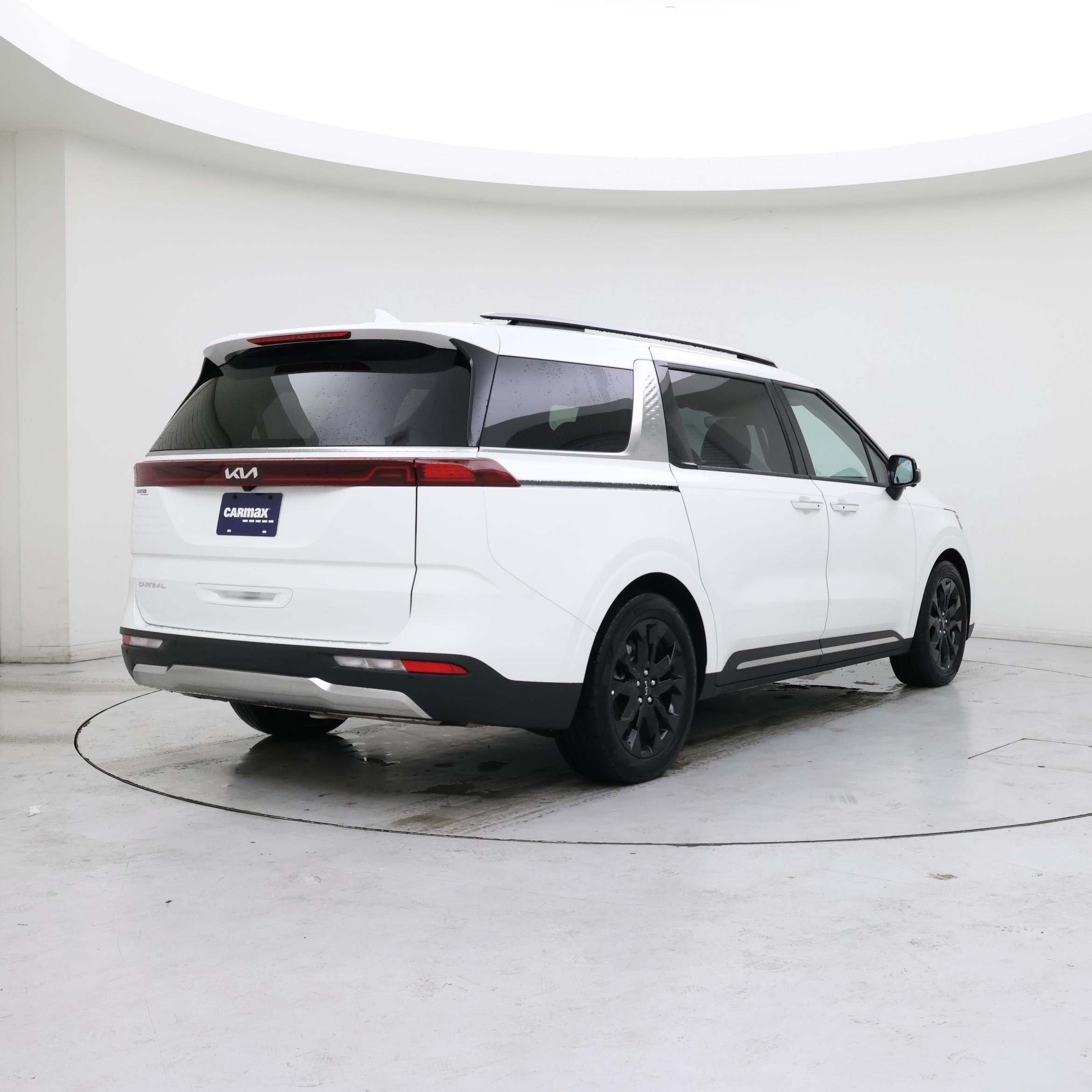 Thumbnail: 2024 Kia Carnival - 8