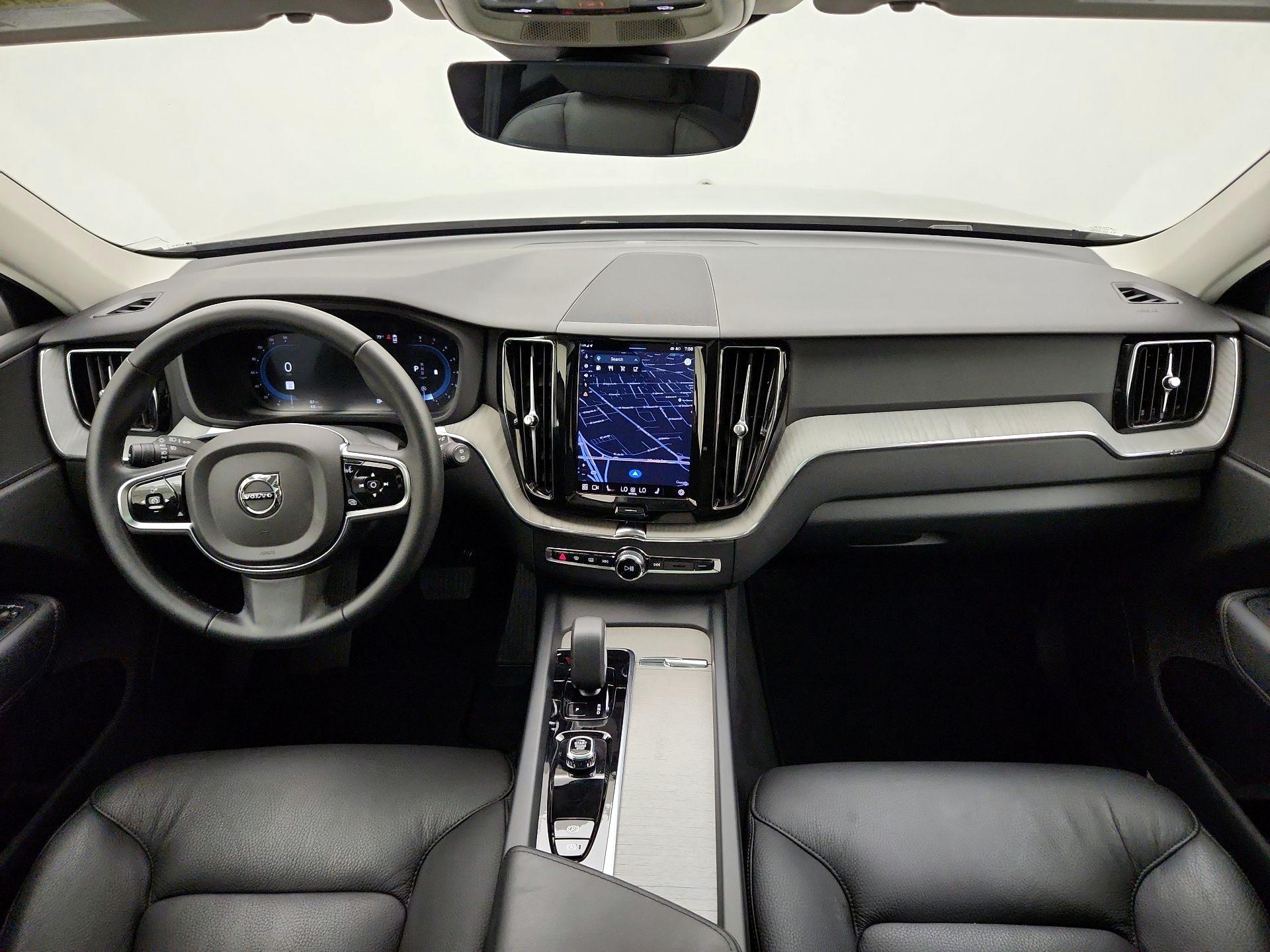 Thumbnail: 2025 Volvo XC60 - 9