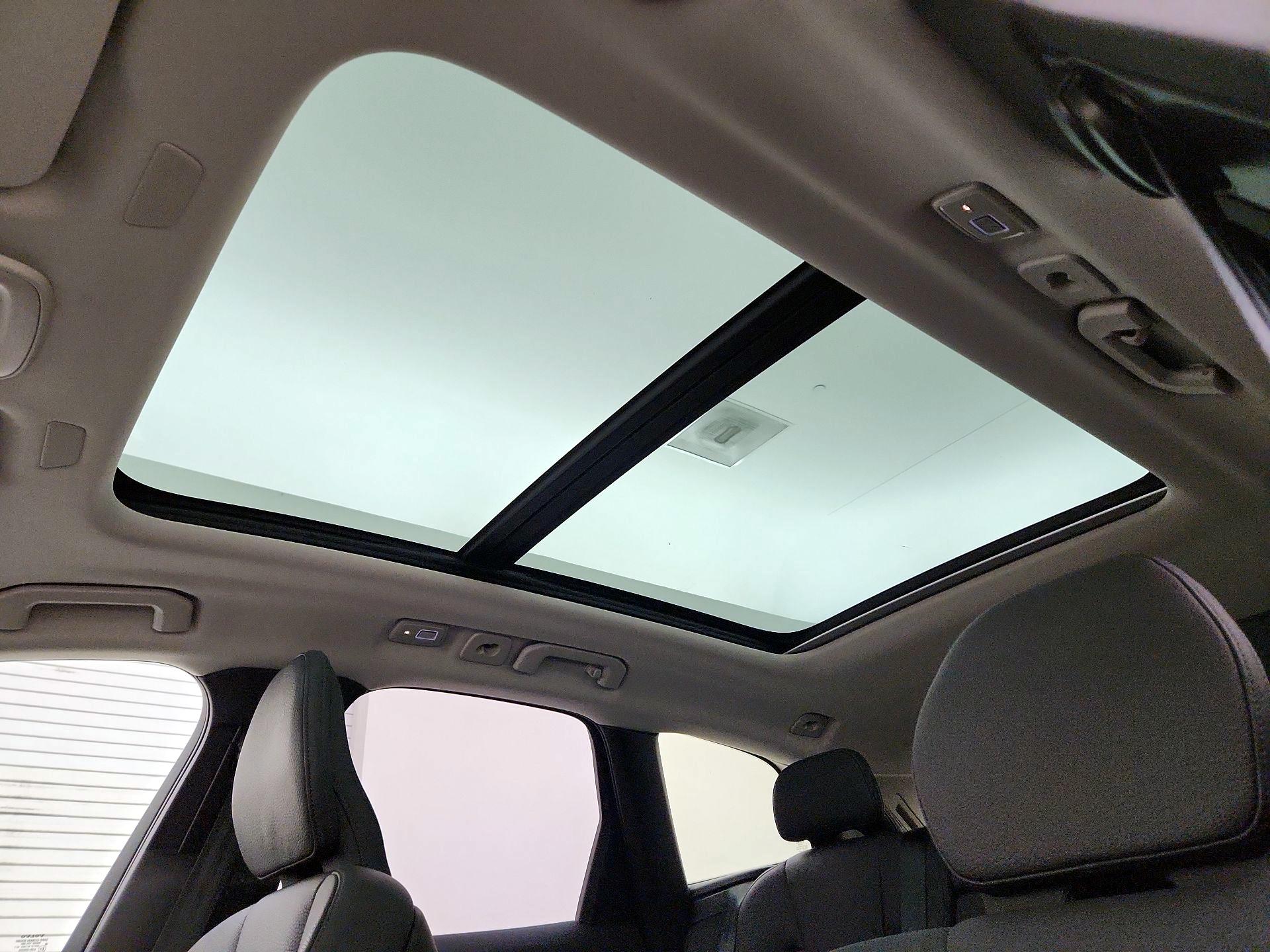 Thumbnail: 2025 Volvo XC60 - 20