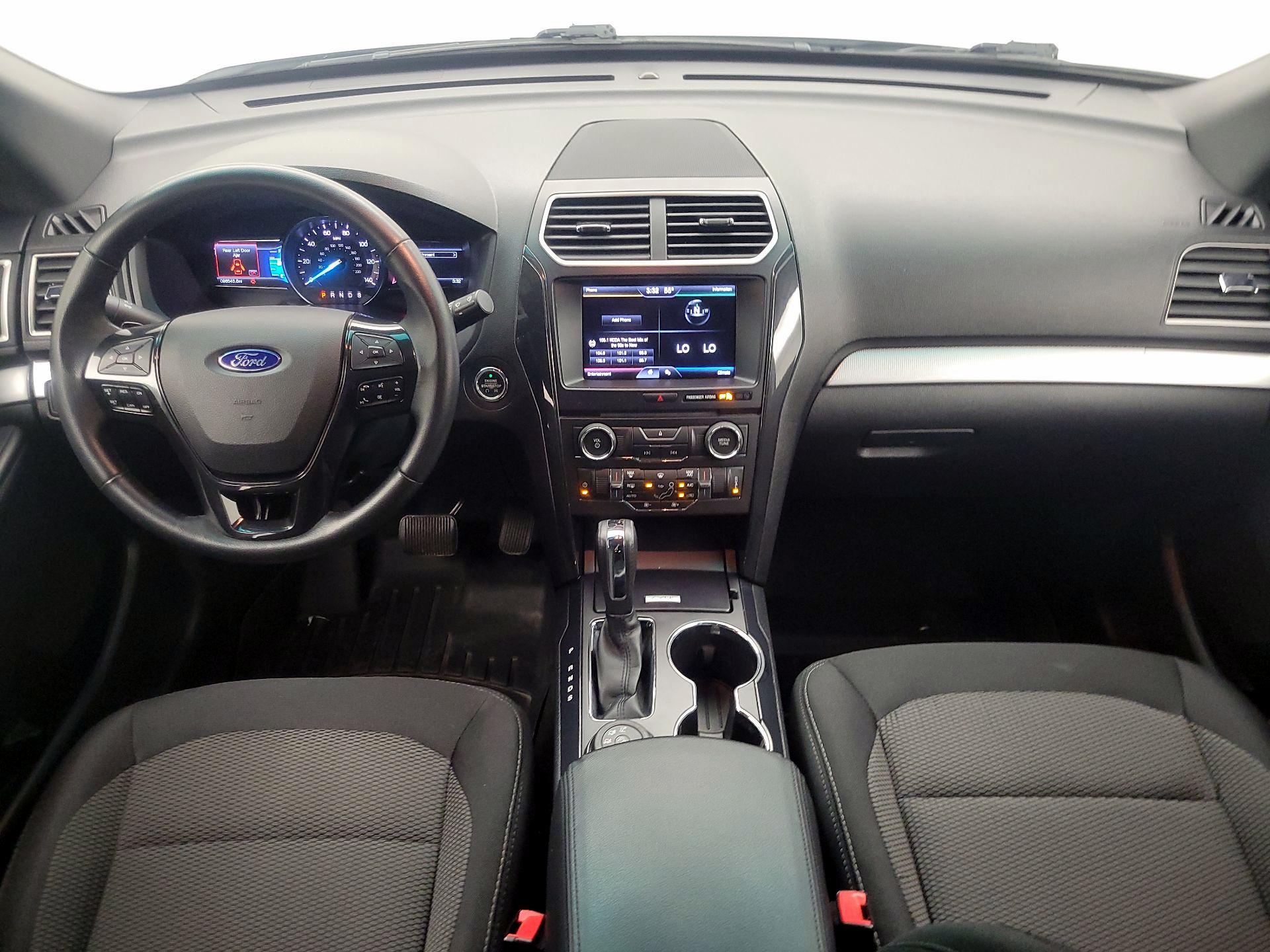 Thumbnail: 2016 Ford Explorer - 9