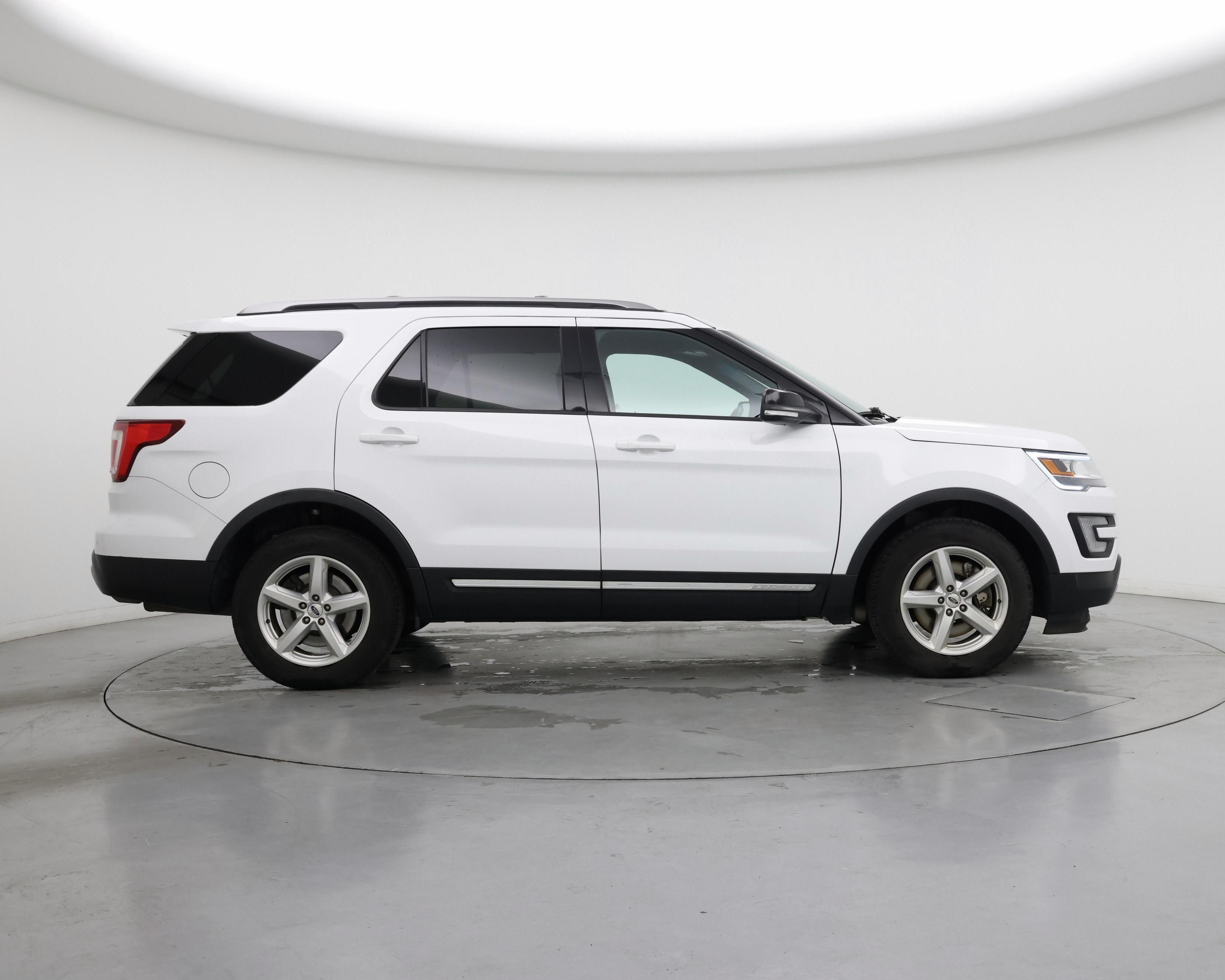 Thumbnail: 2016 Ford Explorer - 7