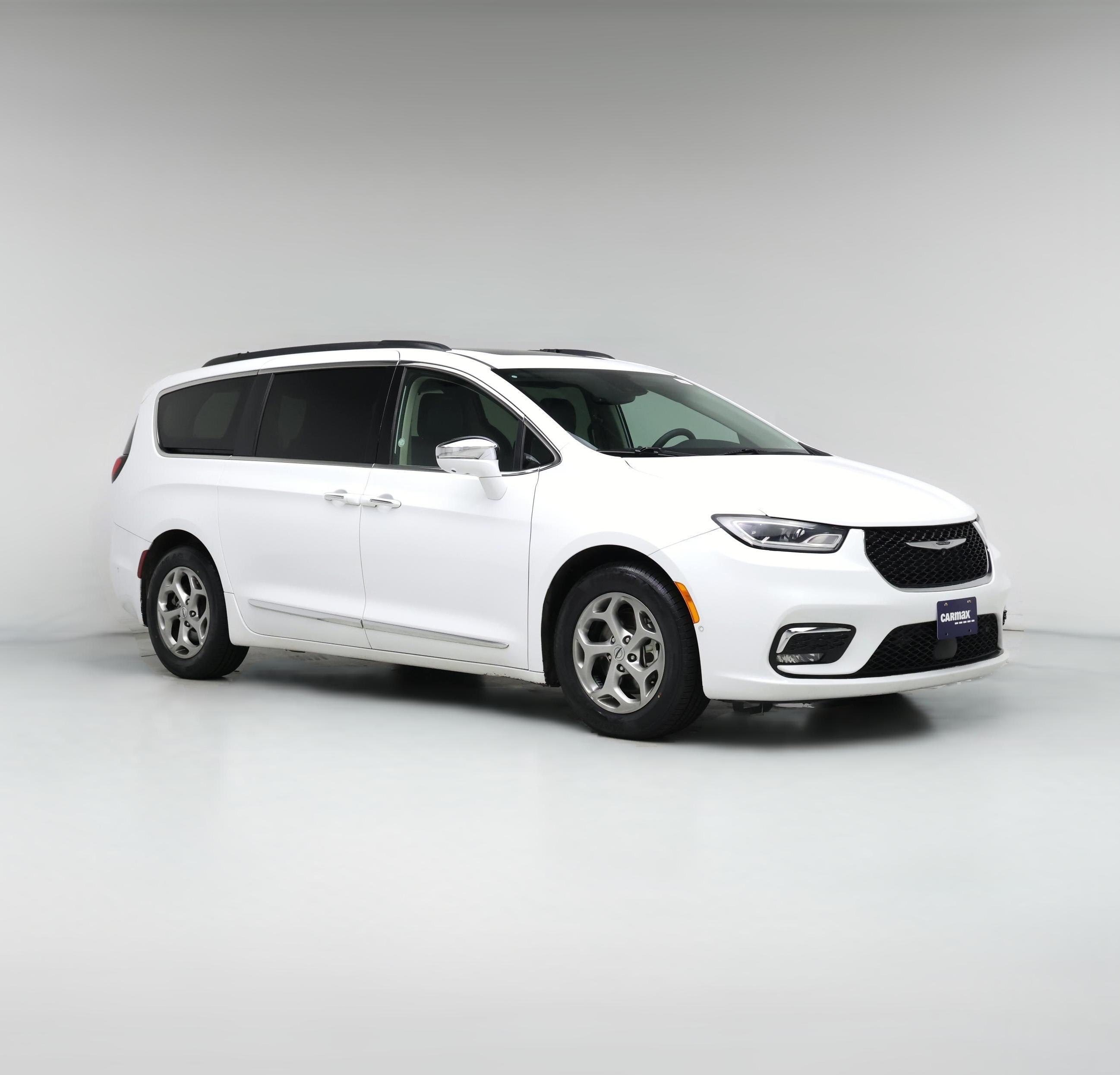 Thumbnail: 2022 Chrysler Pacifica - 1