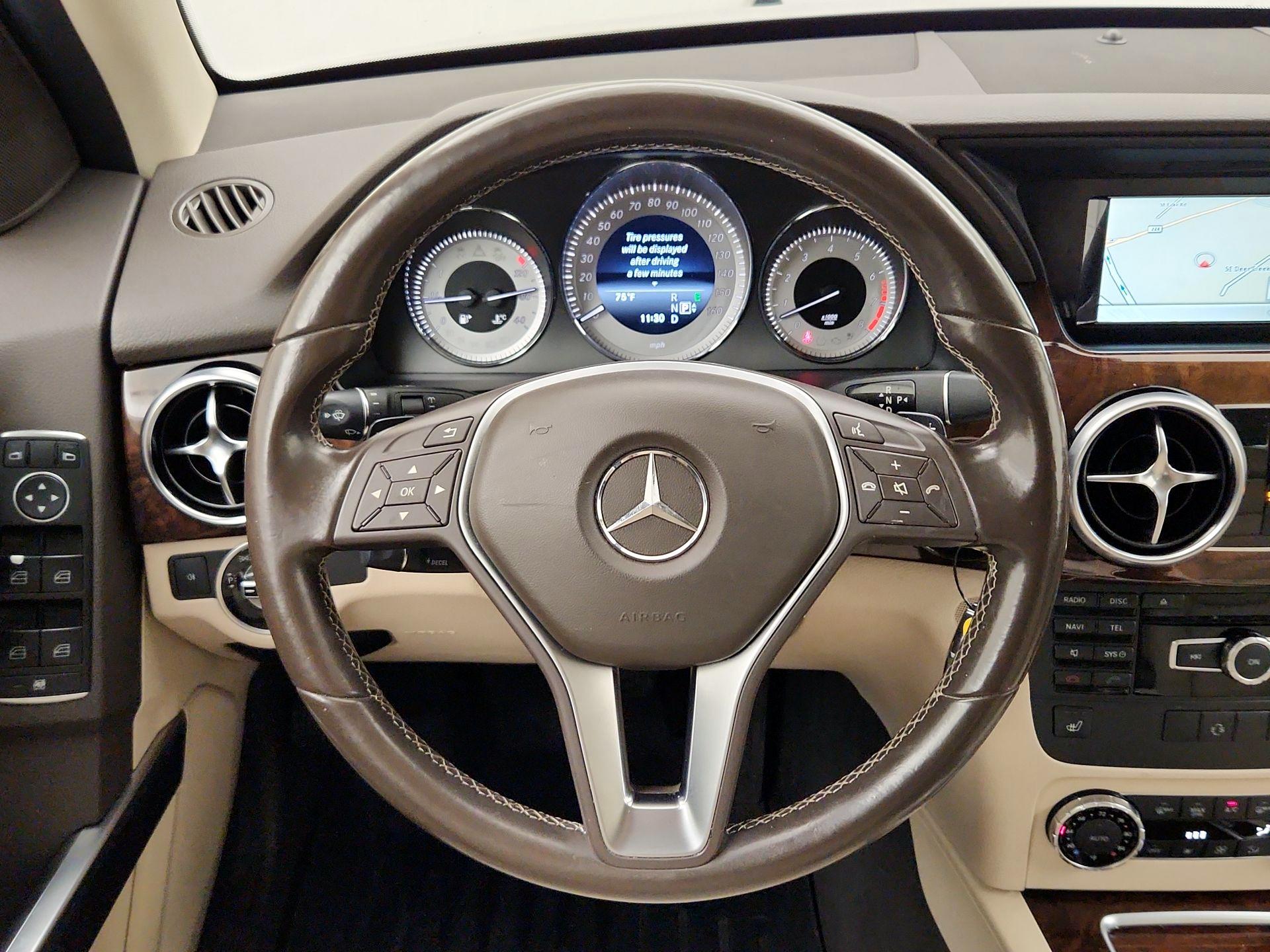 Thumbnail: 2015 Mercedes-Benz GLK - 10