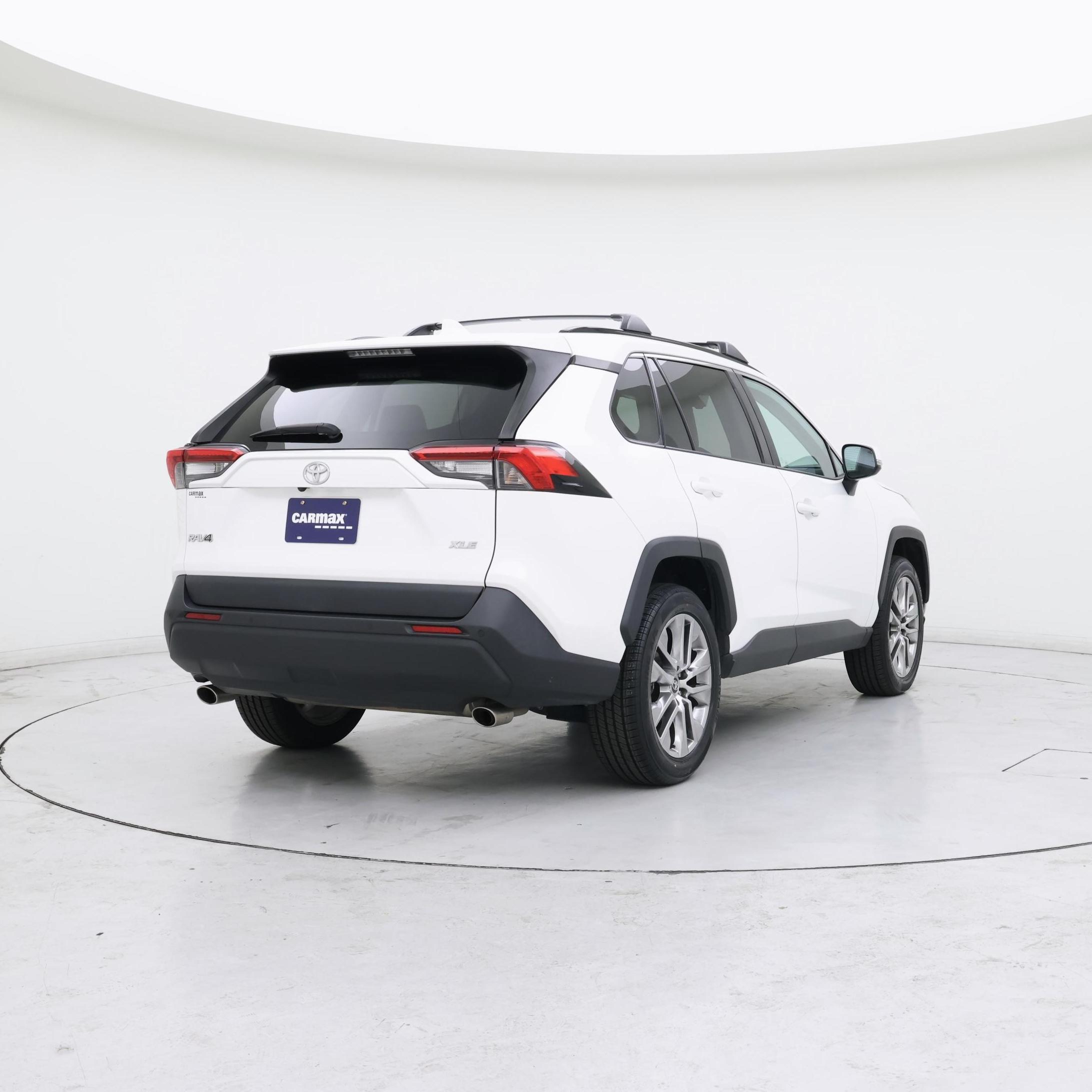Thumbnail: 2020 Toyota RAV4 - 8