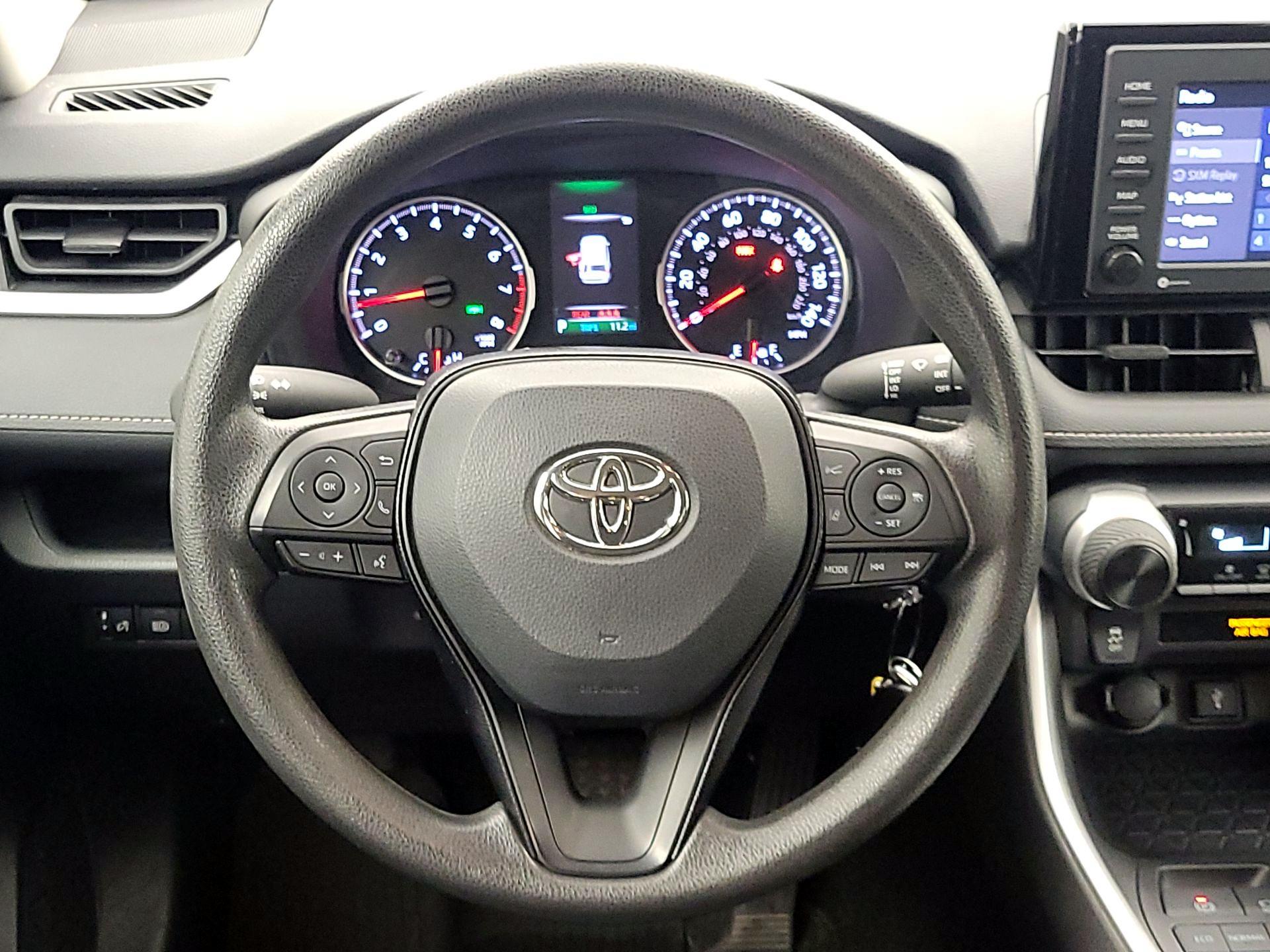 Thumbnail: 2021 Toyota RAV4 - 10