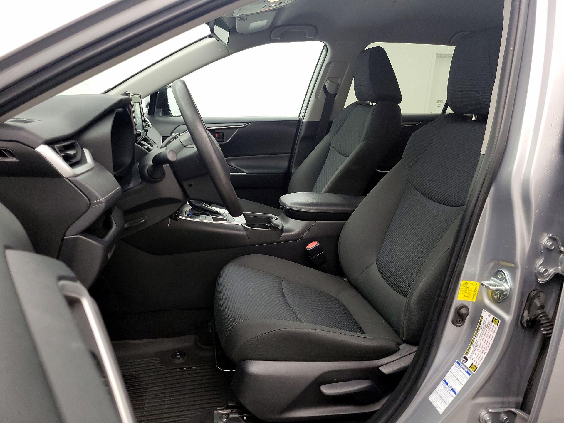 Thumbnail: 2021 Toyota RAV4 - 11