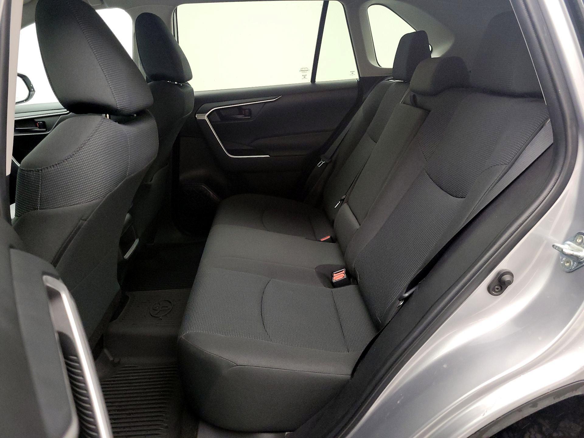 Thumbnail: 2021 Toyota RAV4 - 19