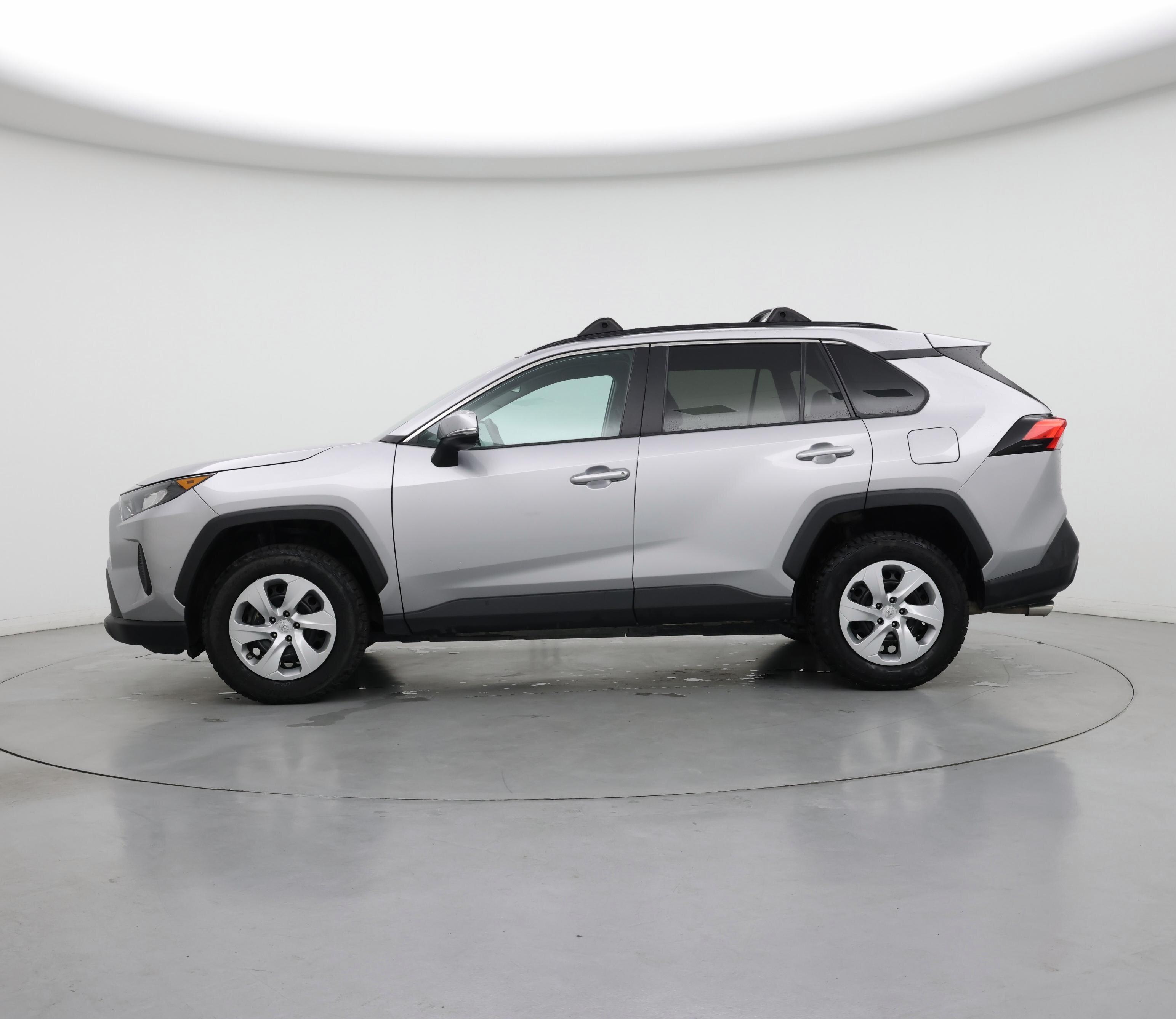Thumbnail: 2021 Toyota RAV4 - 3