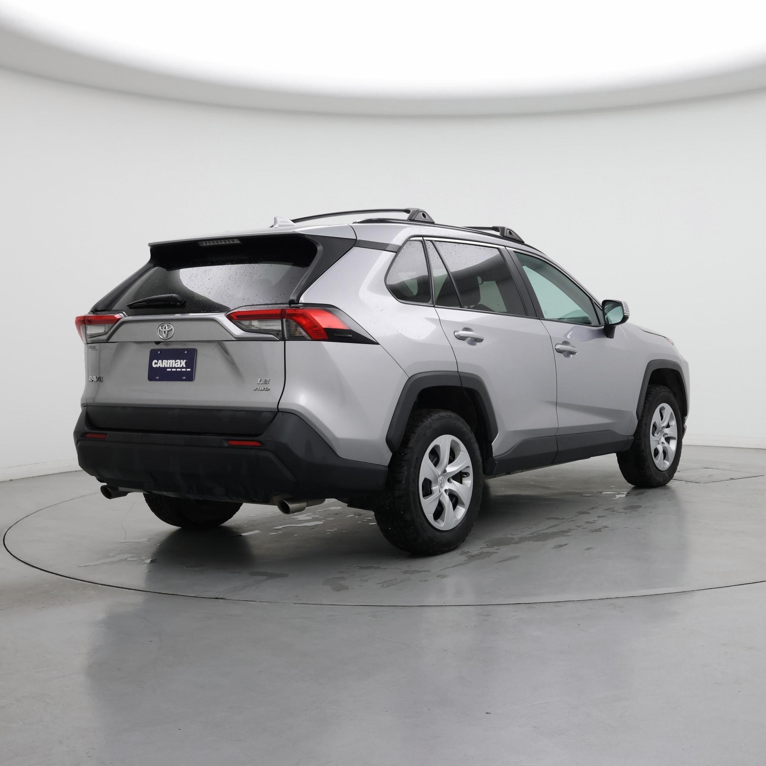 Thumbnail: 2021 Toyota RAV4 - 8