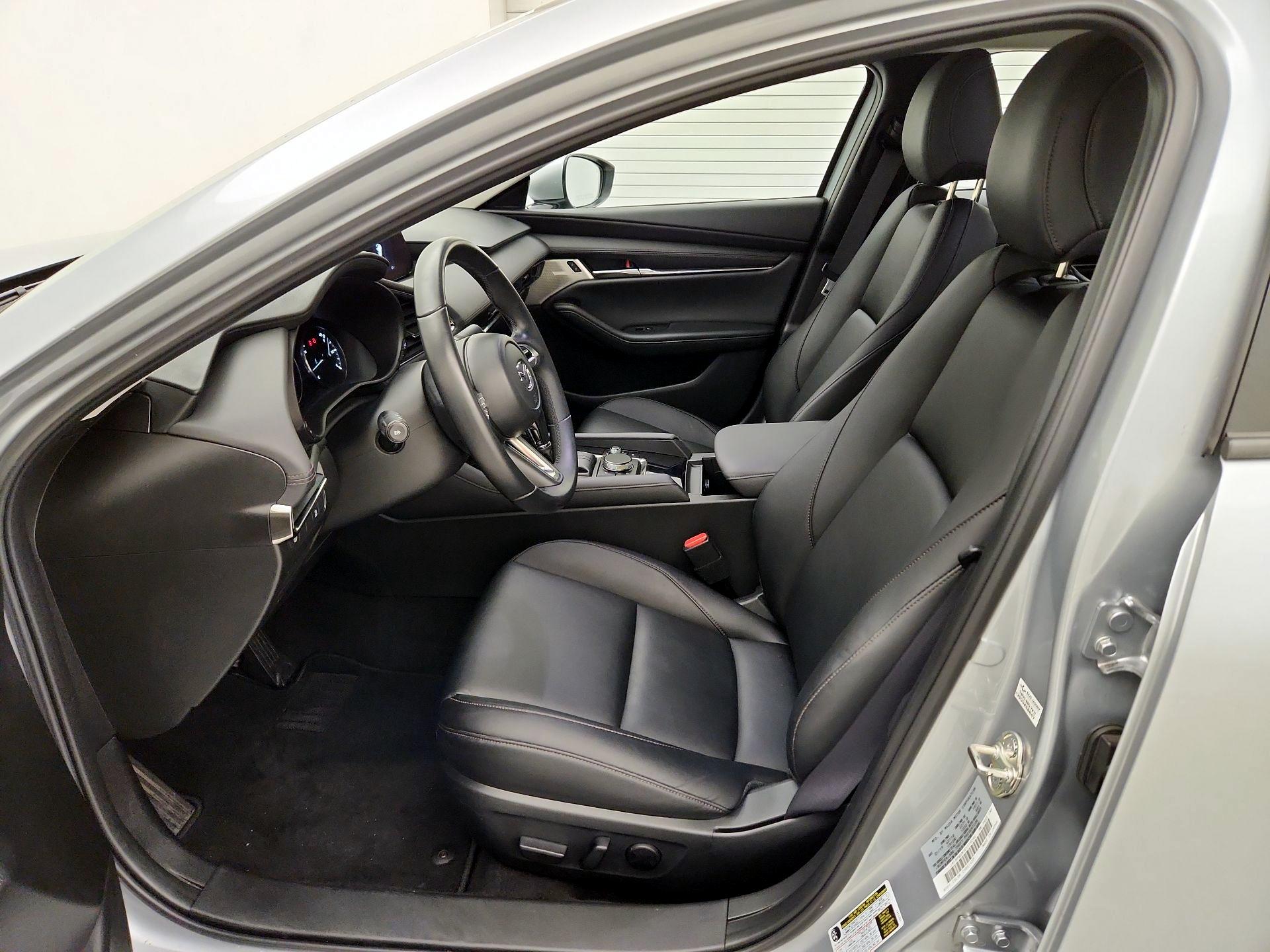 Thumbnail: 2019 Mazda Mazda3 - 11