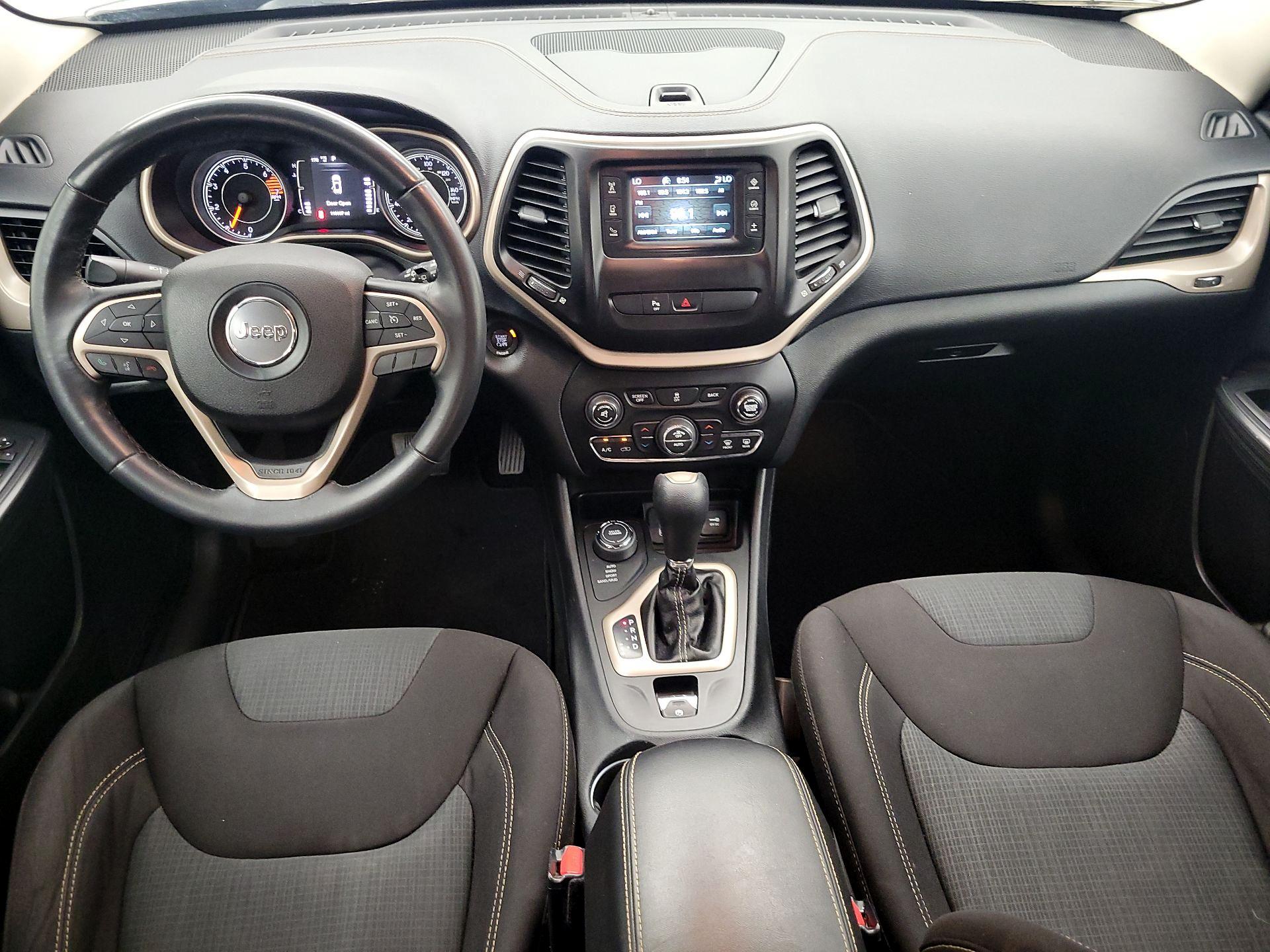 Thumbnail: 2016 Jeep Cherokee - 9