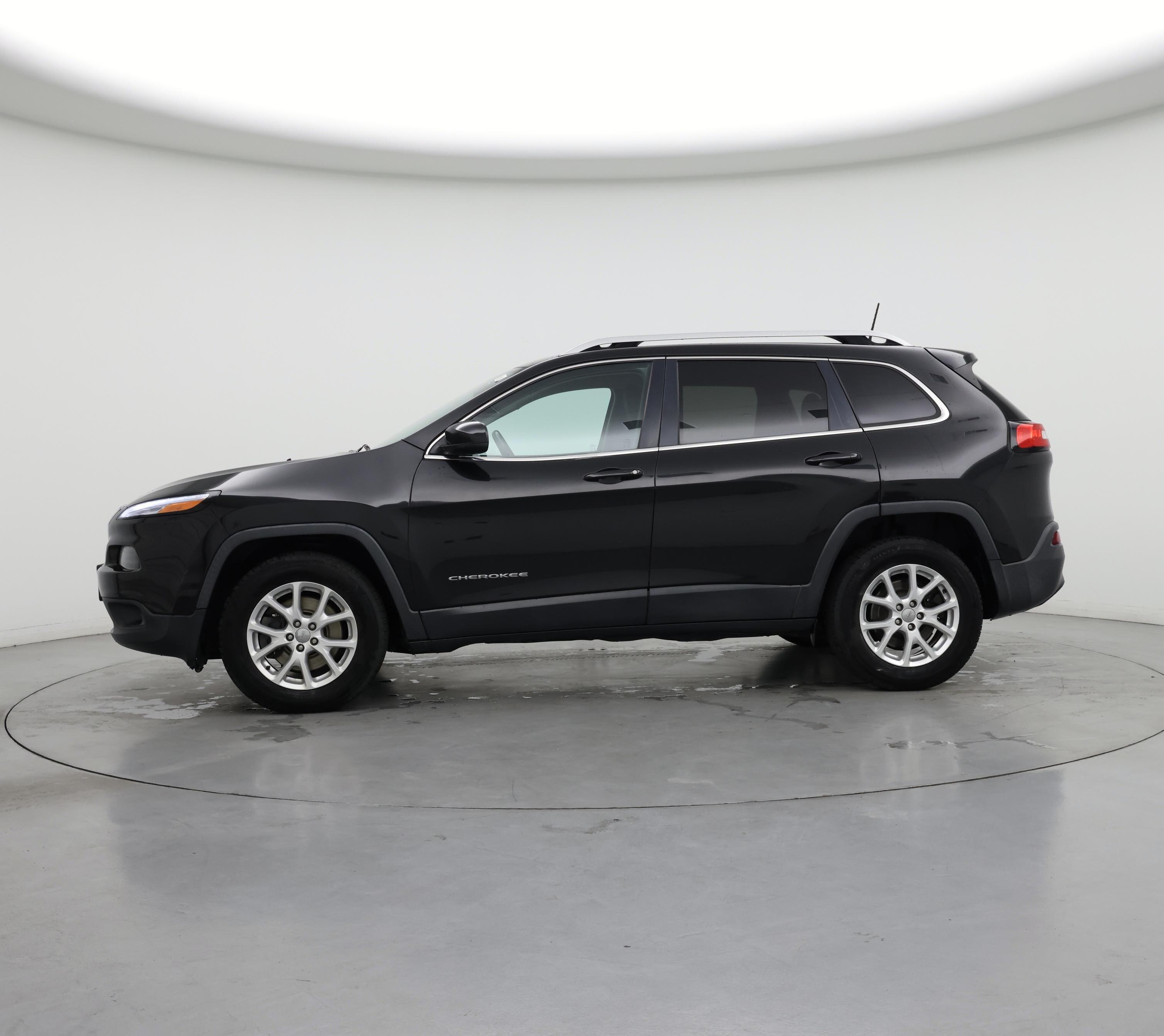 Thumbnail: 2016 Jeep Cherokee - 3