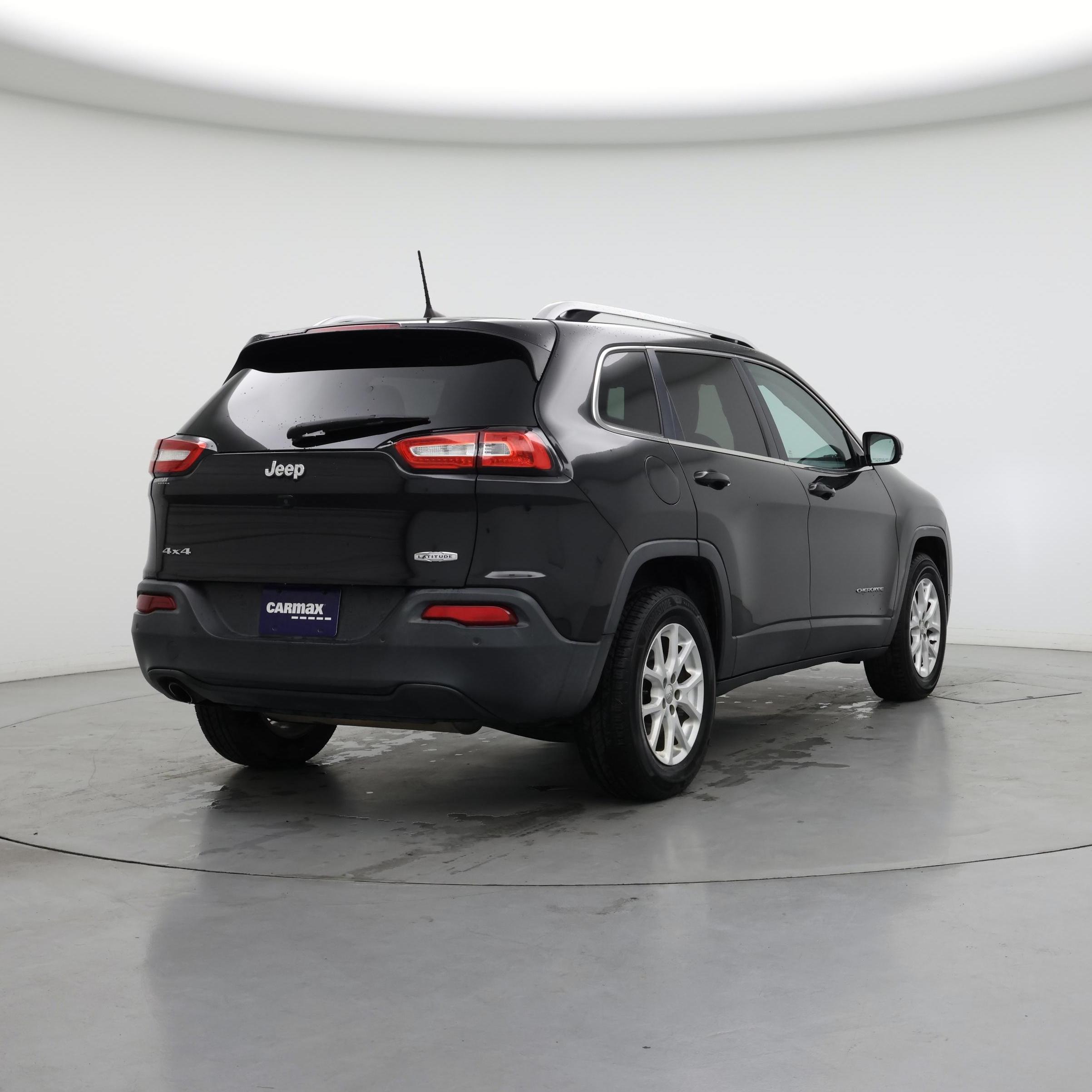 Thumbnail: 2016 Jeep Cherokee - 8