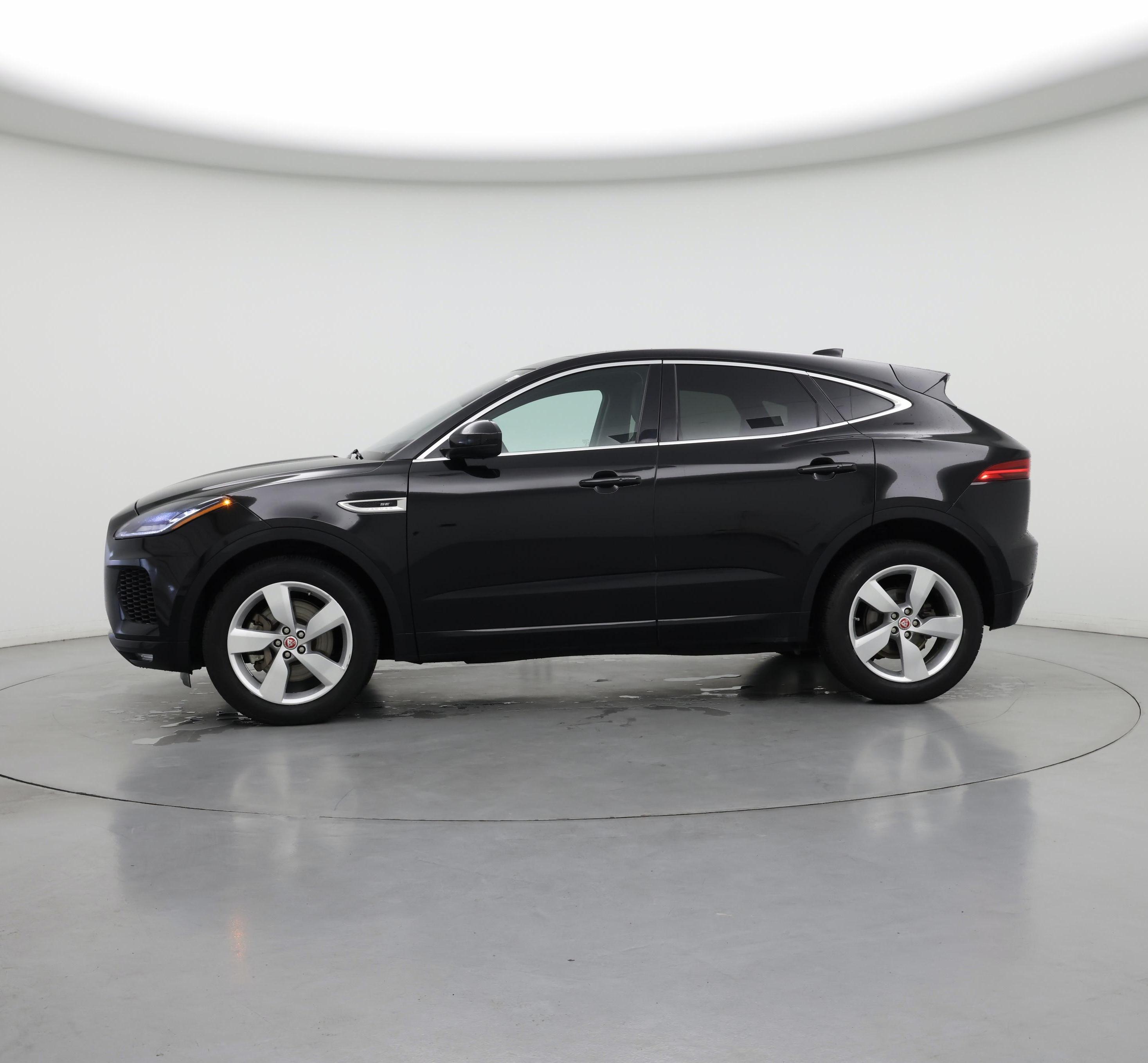 Thumbnail: 2018 Jaguar E-Pace - 3