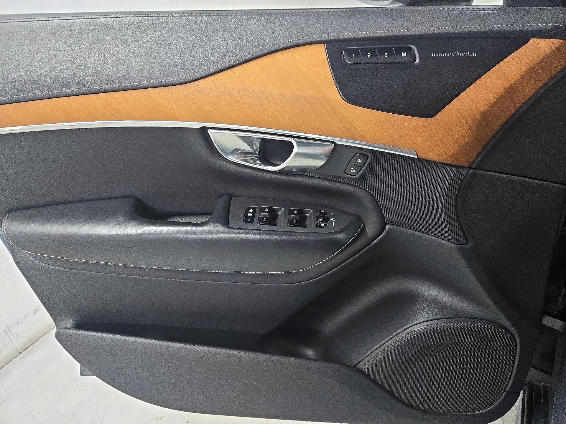 Thumbnail: 2020 Volvo XC90 - 12