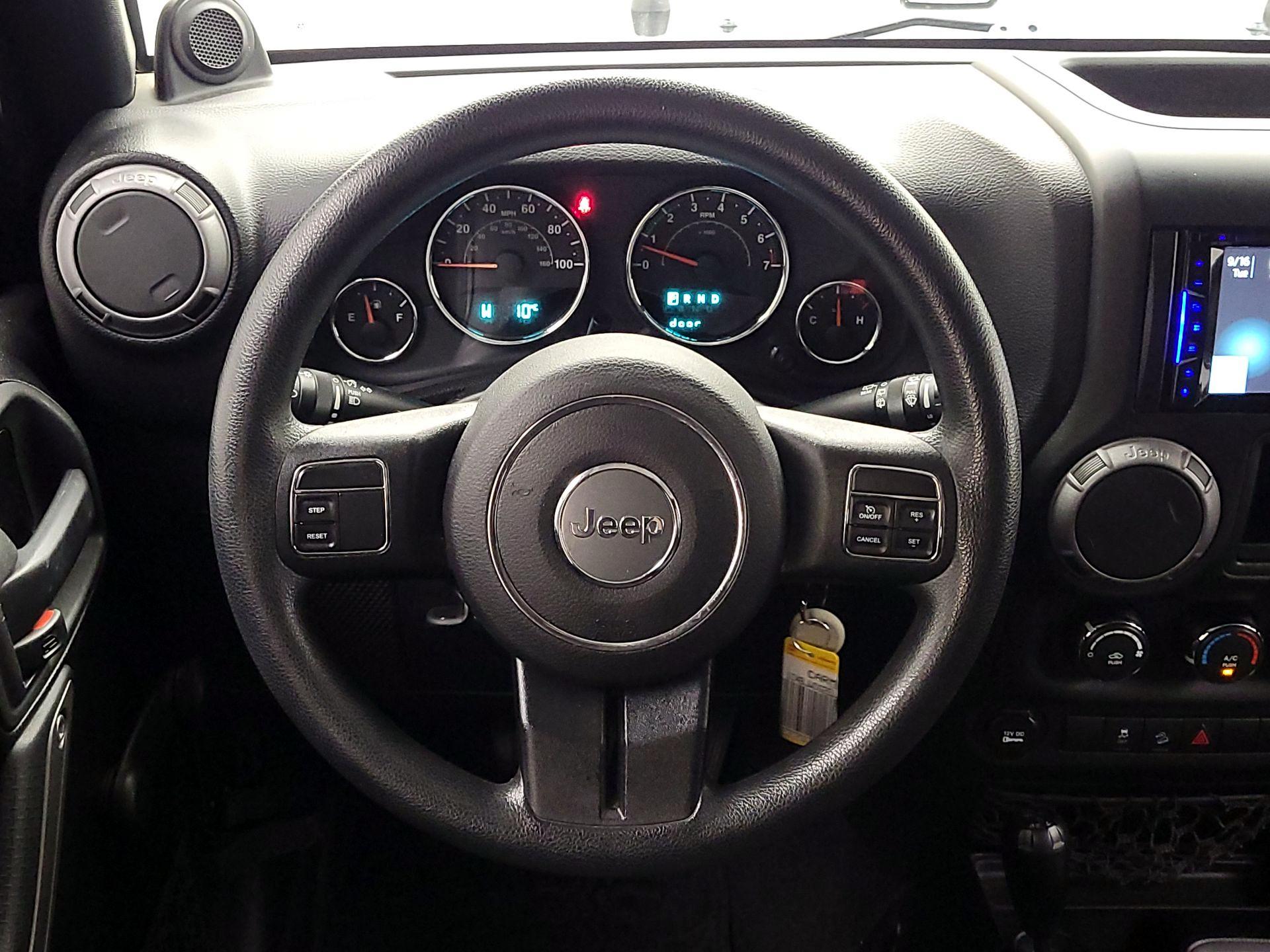 Thumbnail: 2014 Jeep Wrangler - 10