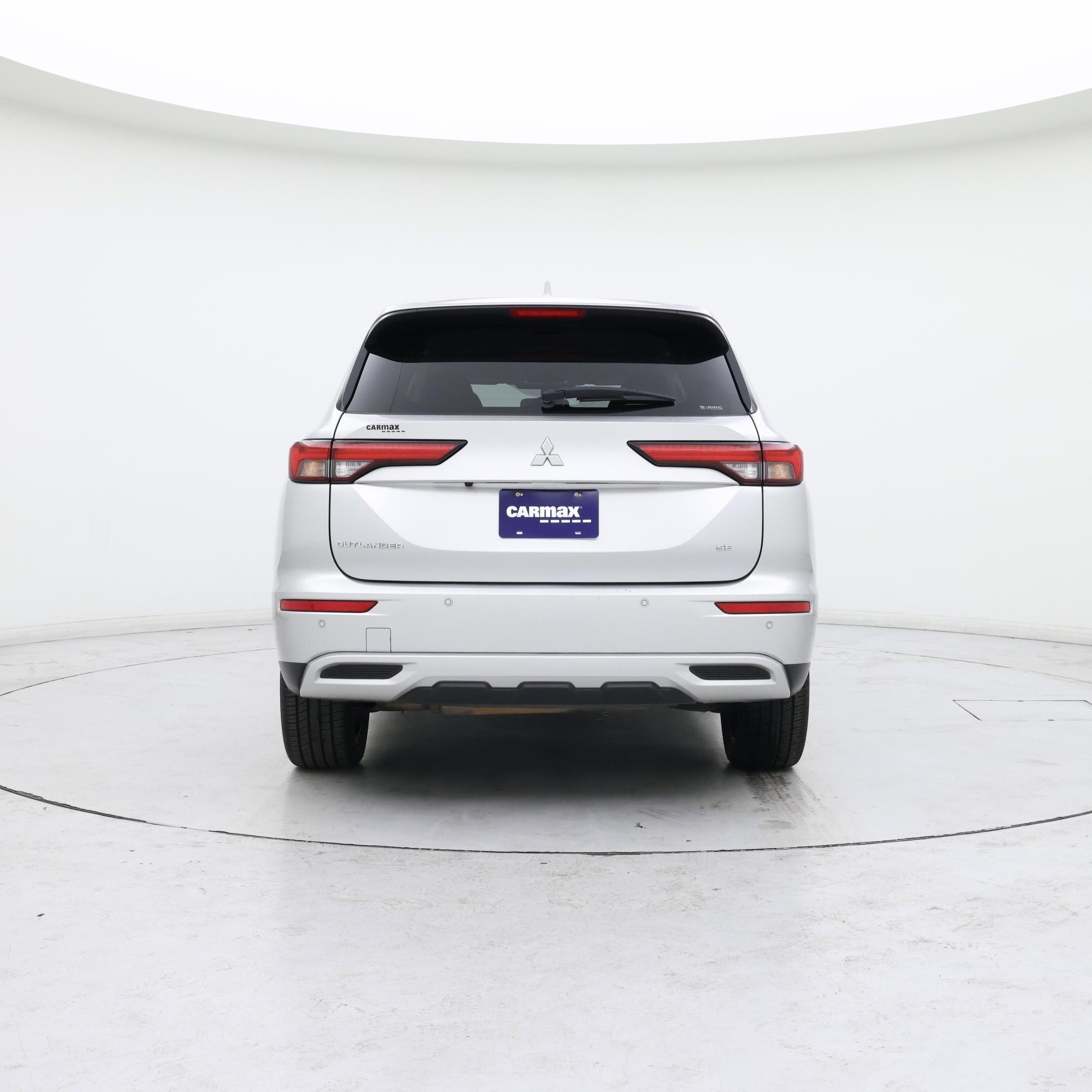 Thumbnail: 2023 Mitsubishi Outlander - 6
