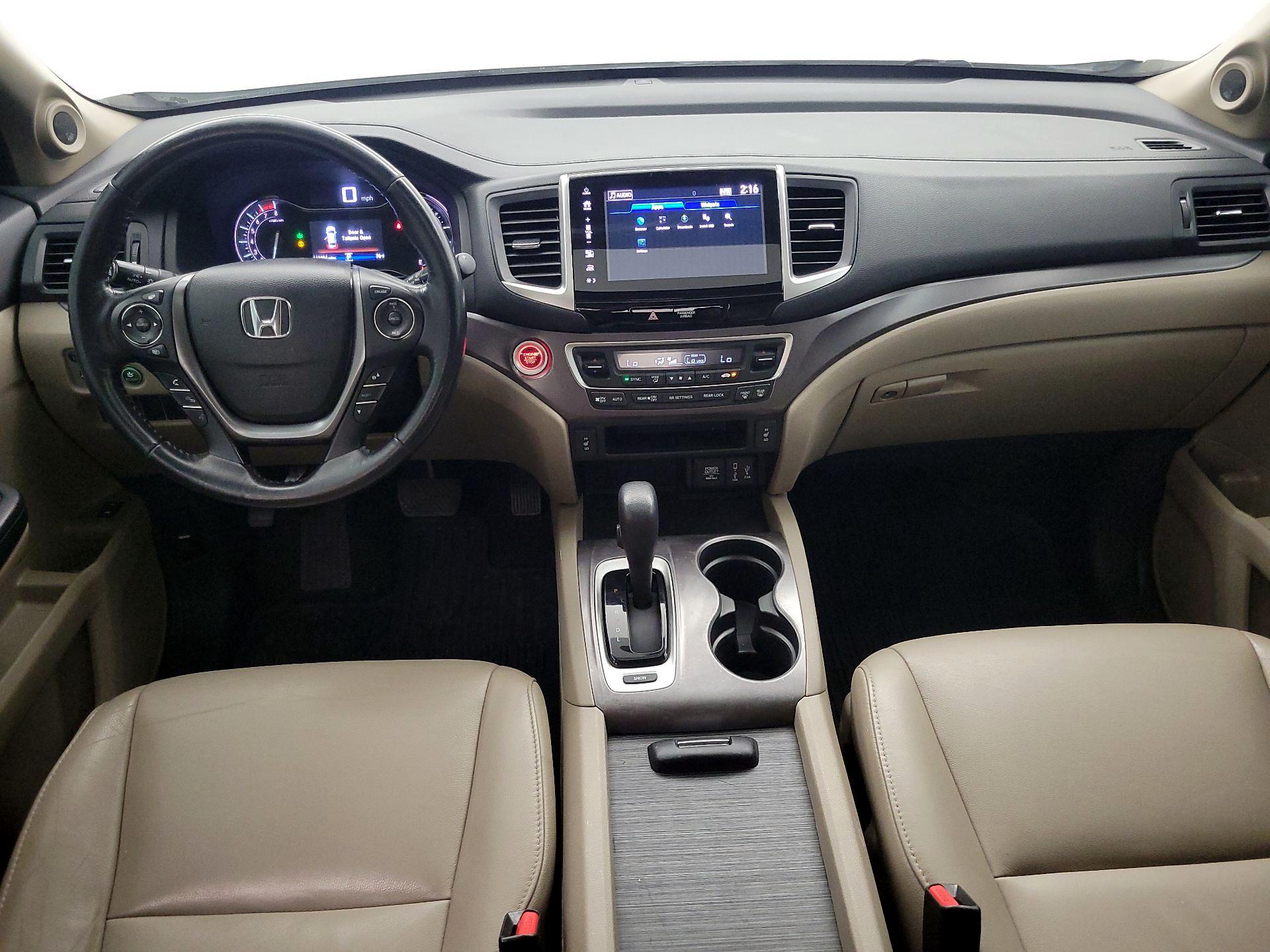 Thumbnail: 2017 Honda Pilot - 9
