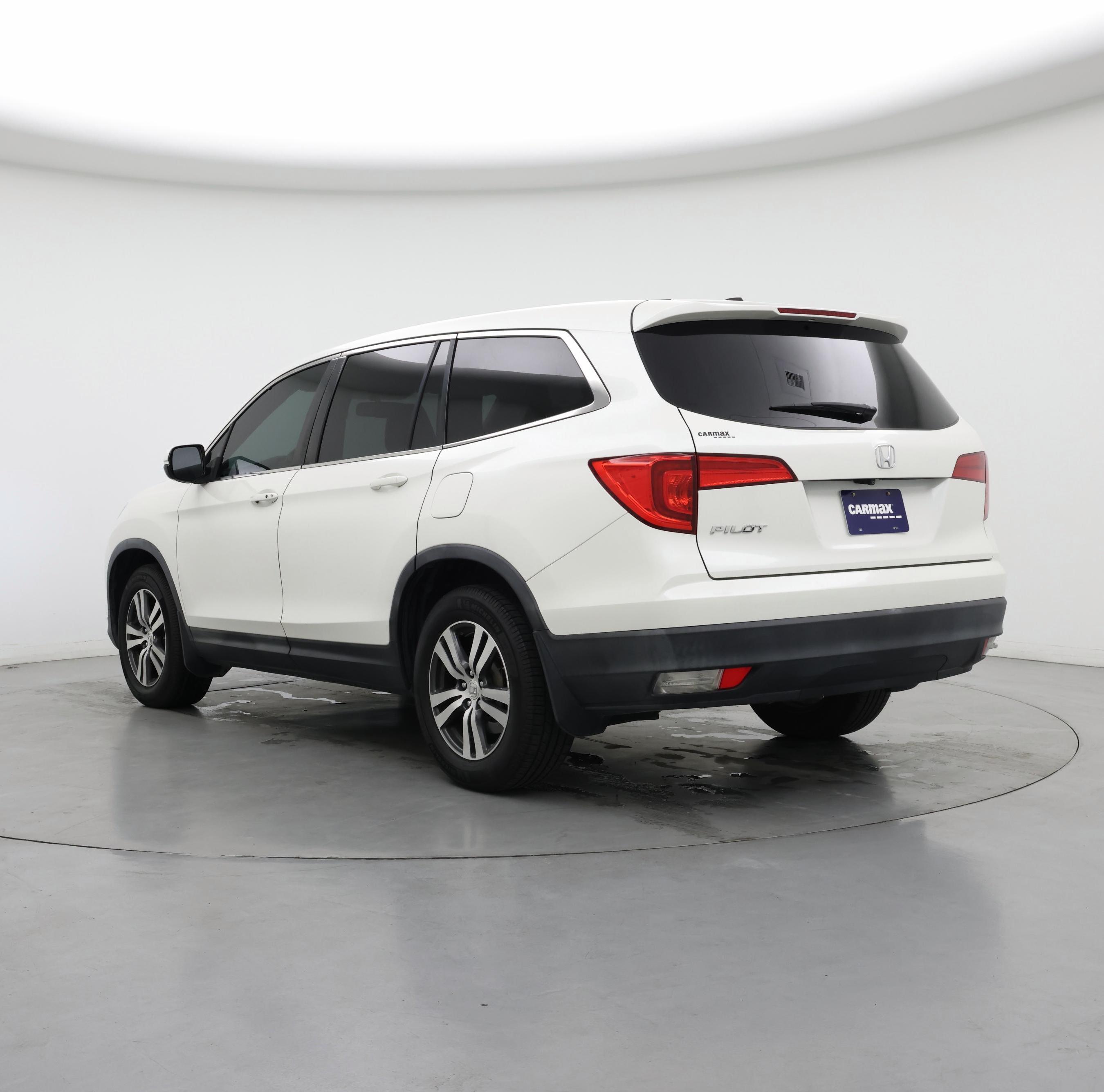 Thumbnail: 2017 Honda Pilot - 2