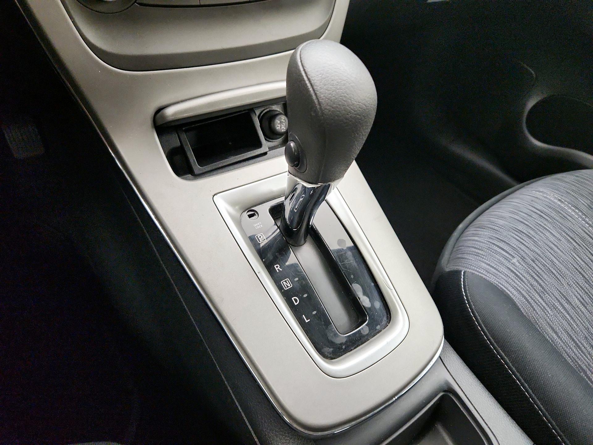 Thumbnail: 2014 Nissan Sentra - 16