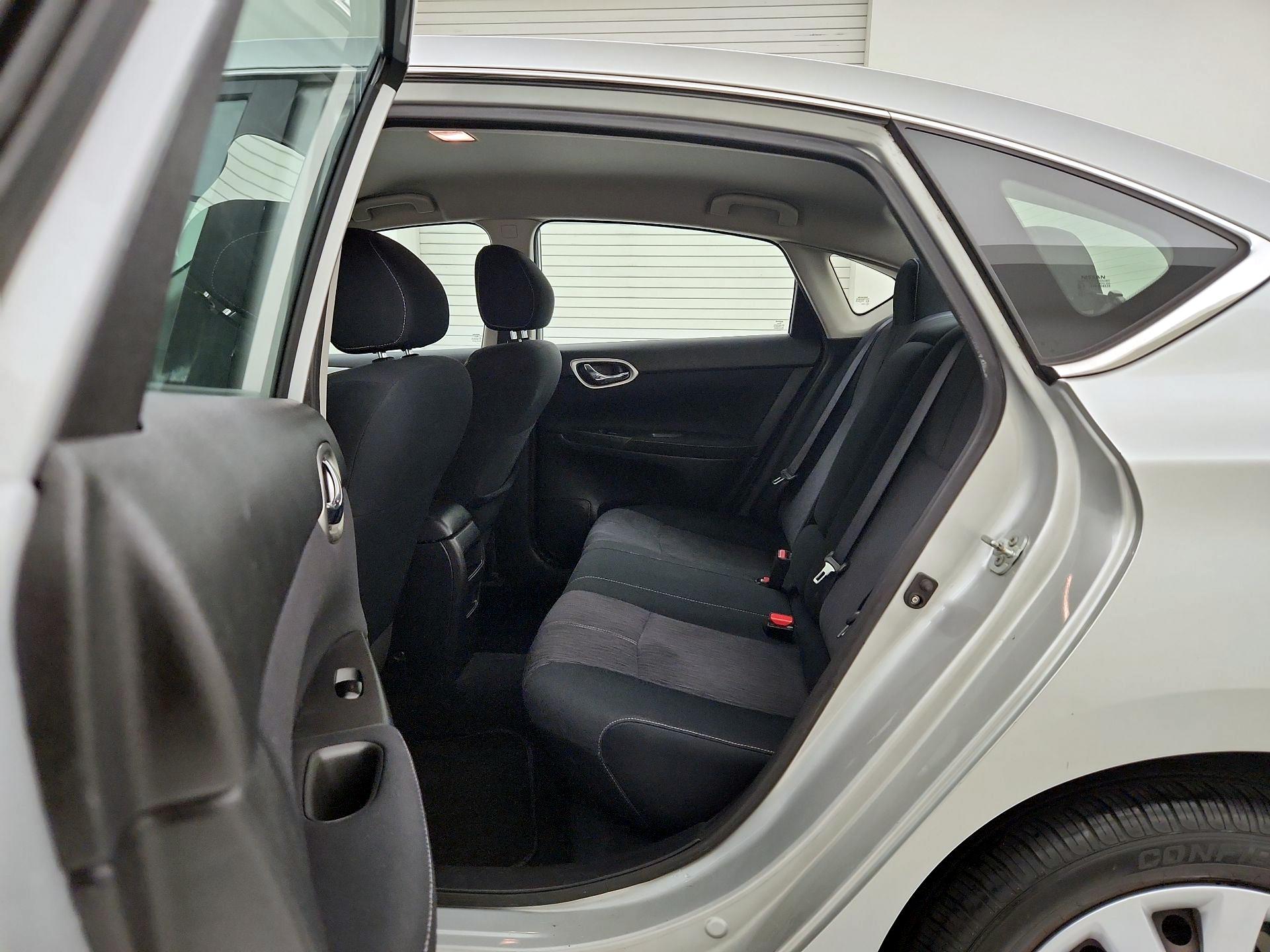Thumbnail: 2014 Nissan Sentra - 18