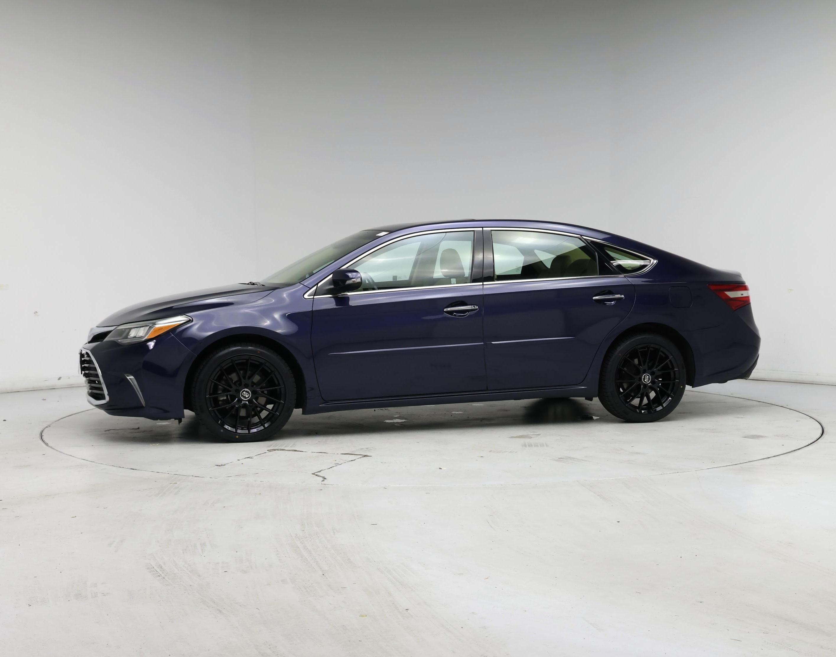 Thumbnail: 2017 Toyota Avalon - 3