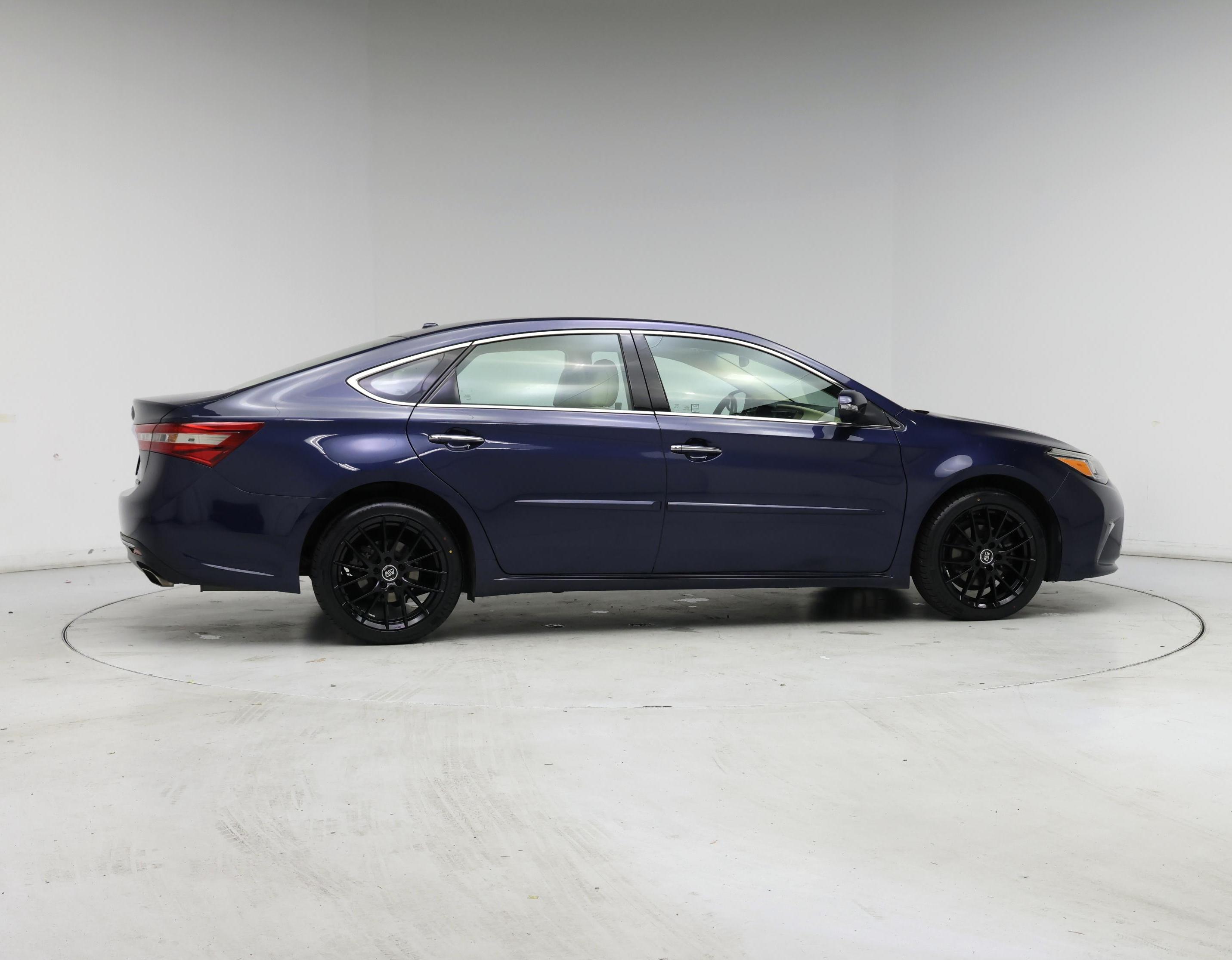 Thumbnail: 2017 Toyota Avalon - 7