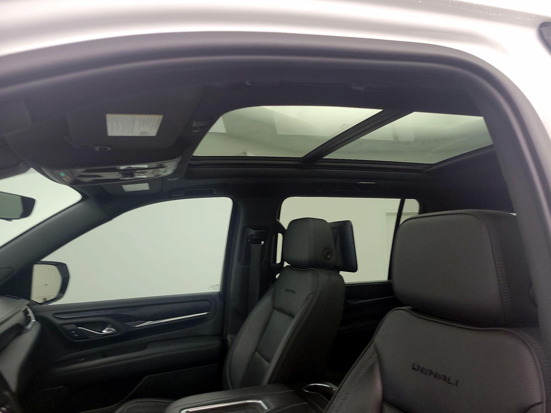 Thumbnail: 2021 GMC Yukon XL - 20