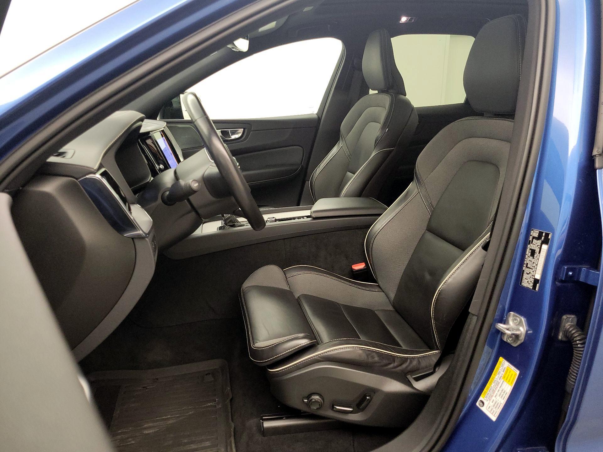 Thumbnail: 2021 Volvo XC60 - 11