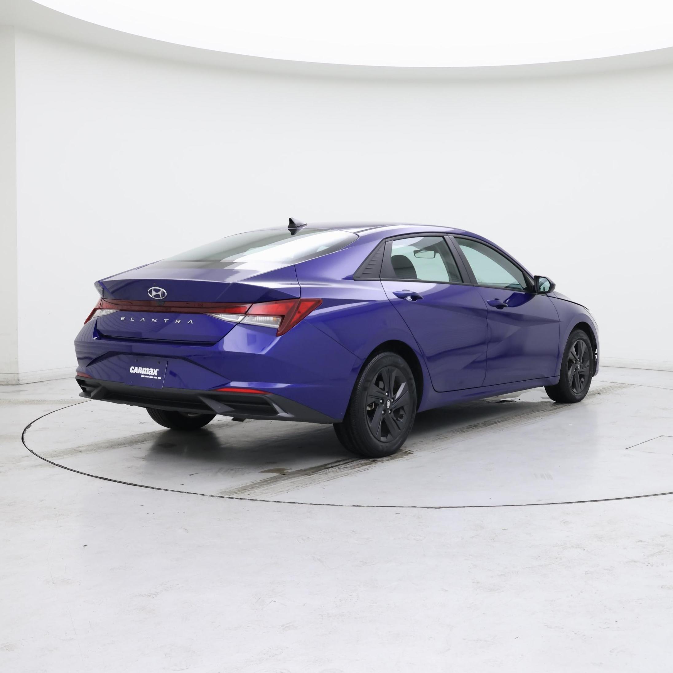 Thumbnail: 2022 Hyundai Elantra - 8
