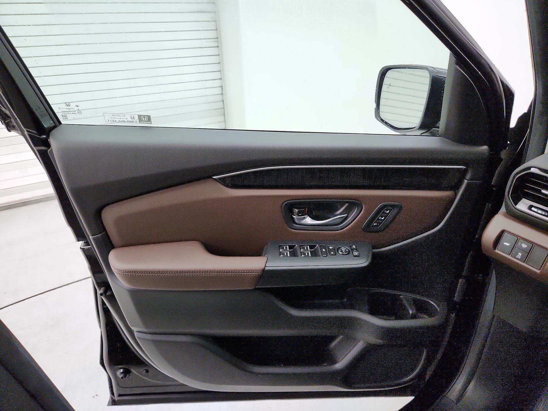 Thumbnail: 2025 Honda Pilot - 12