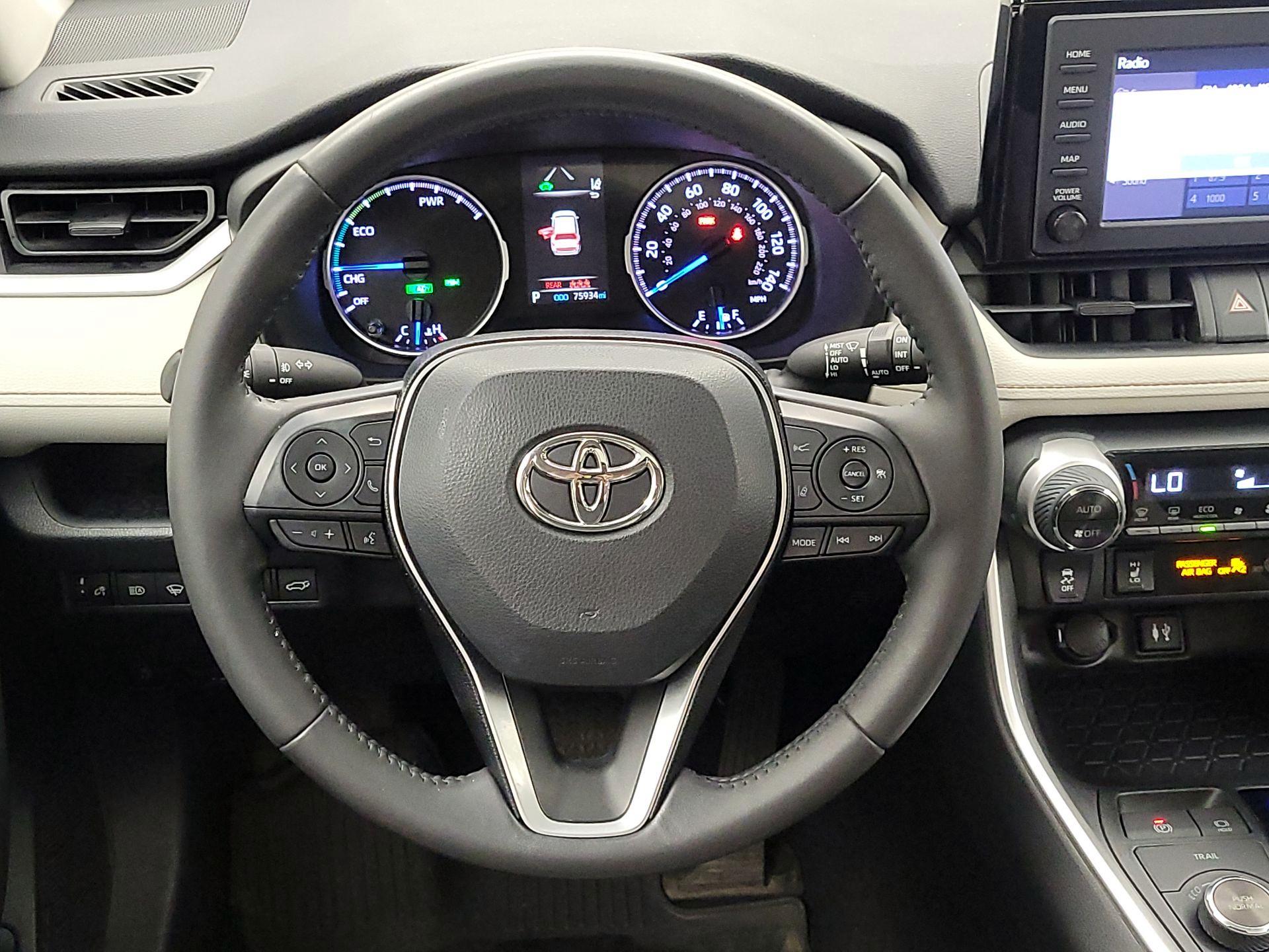 Thumbnail: 2019 Toyota RAV4 - 10
