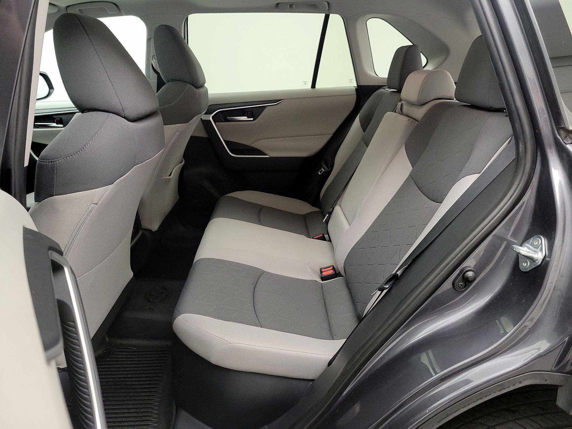 Thumbnail: 2019 Toyota RAV4 - 20