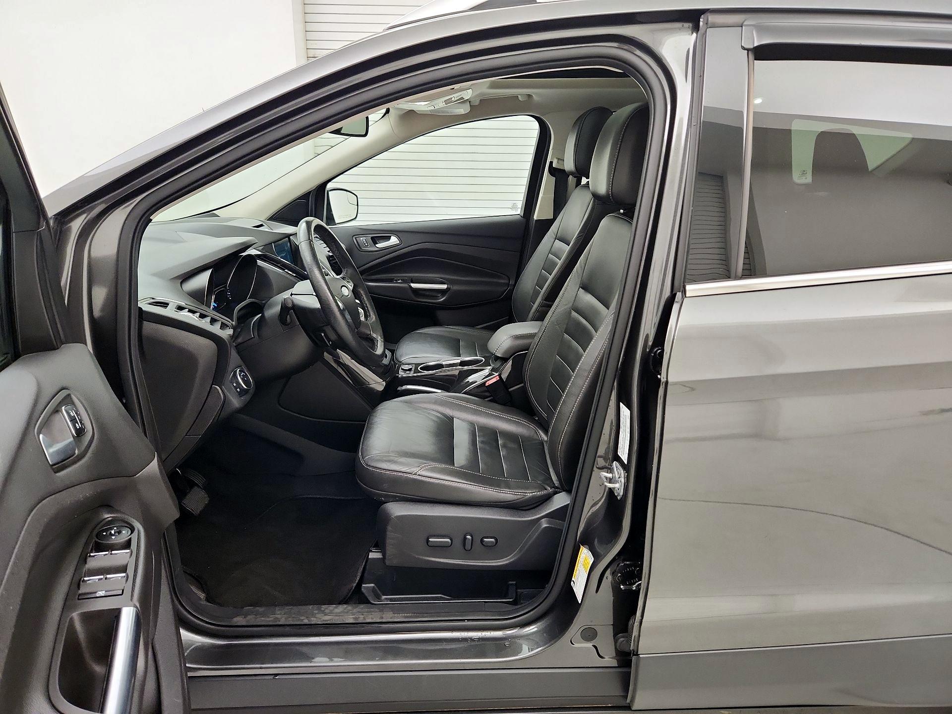 Thumbnail: 2016 Ford Escape - 11