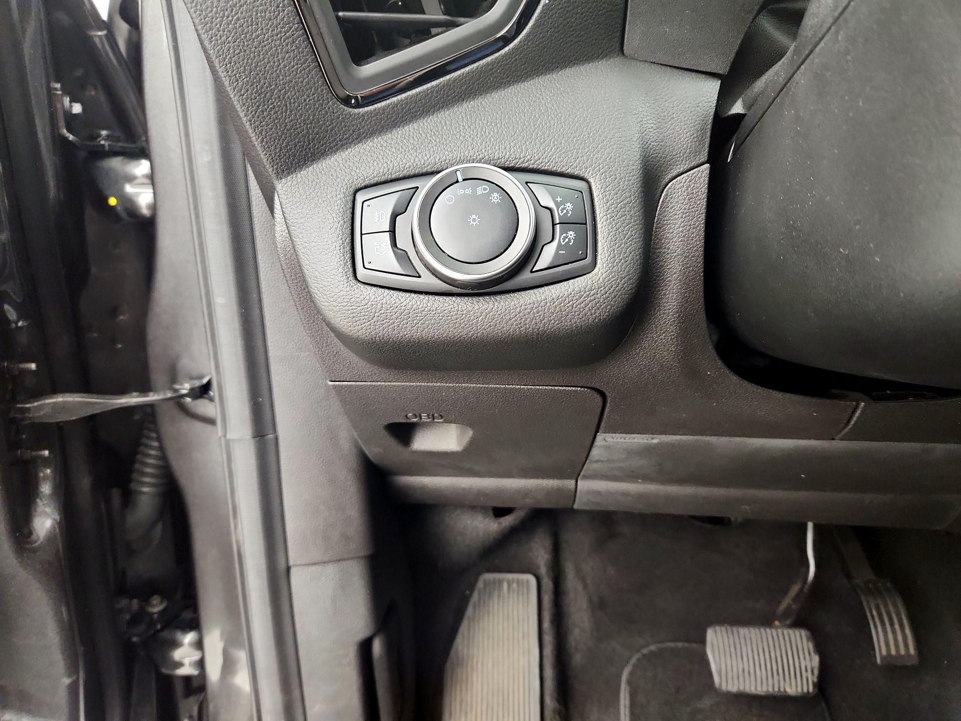 Thumbnail: 2016 Ford Escape - 13