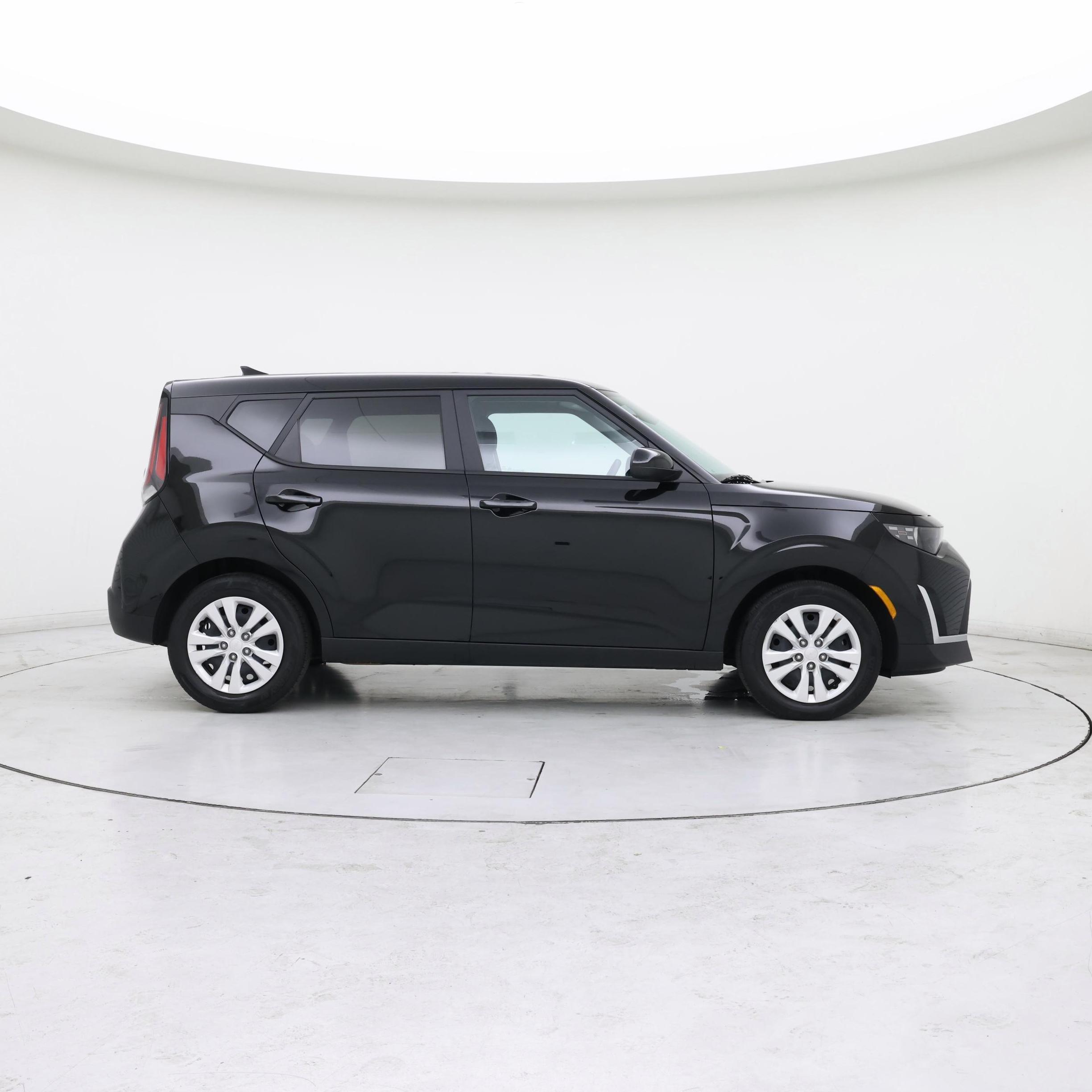 Thumbnail: 2023 Kia Soul - 7
