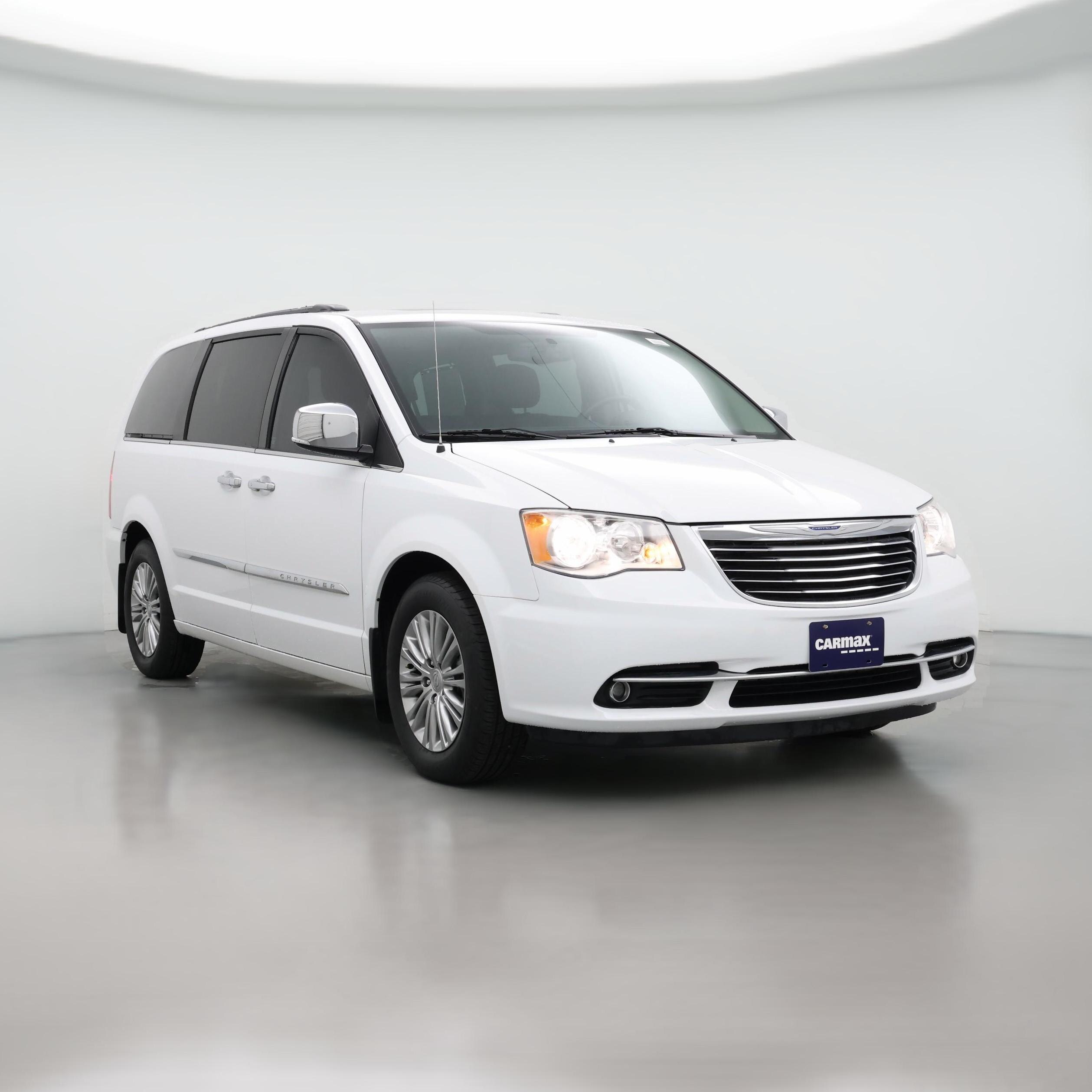 Thumbnail: 2016 Chrysler Town & Country - 1
