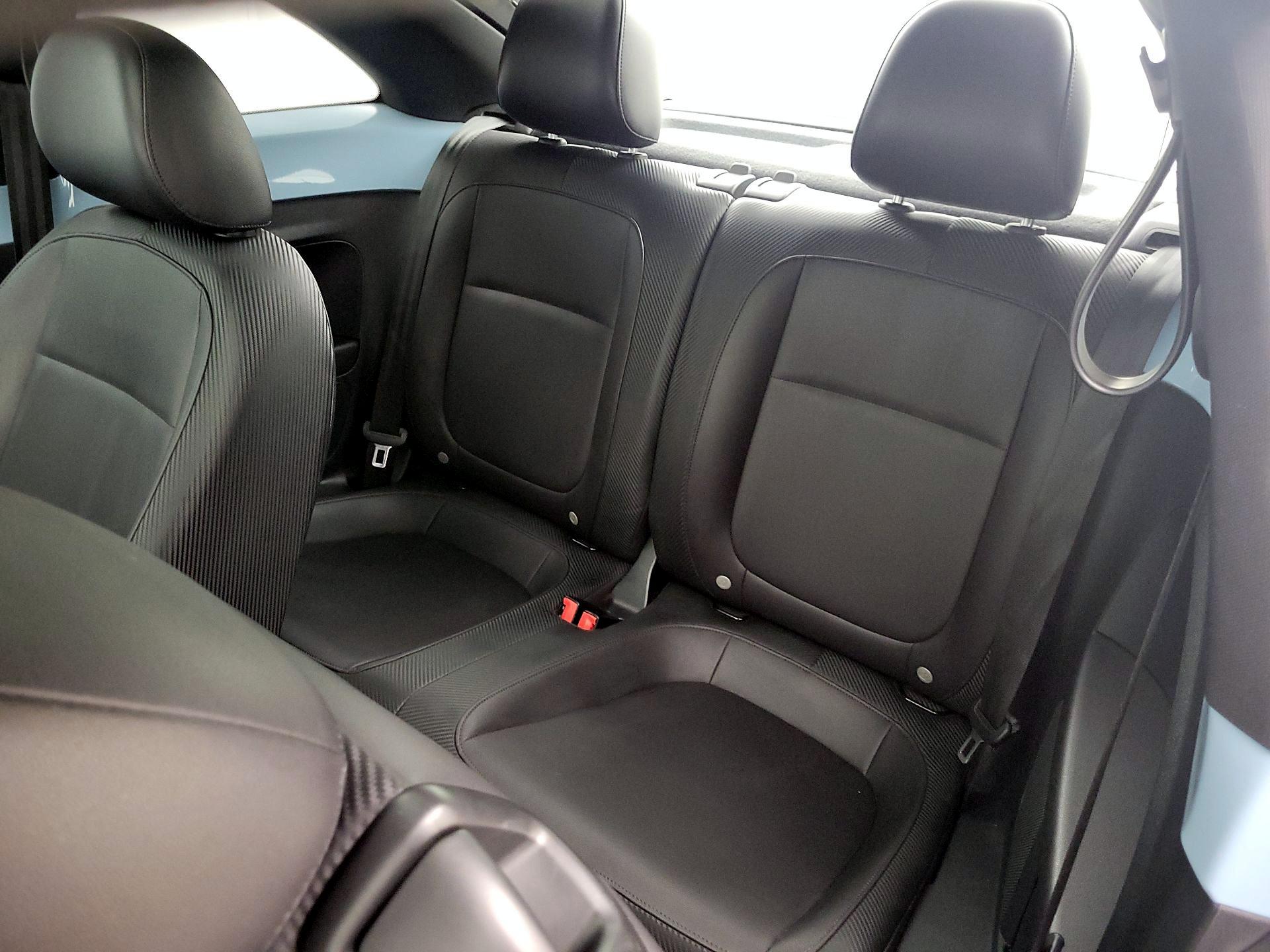 Thumbnail: 2015 Volkswagen Beetle - 19