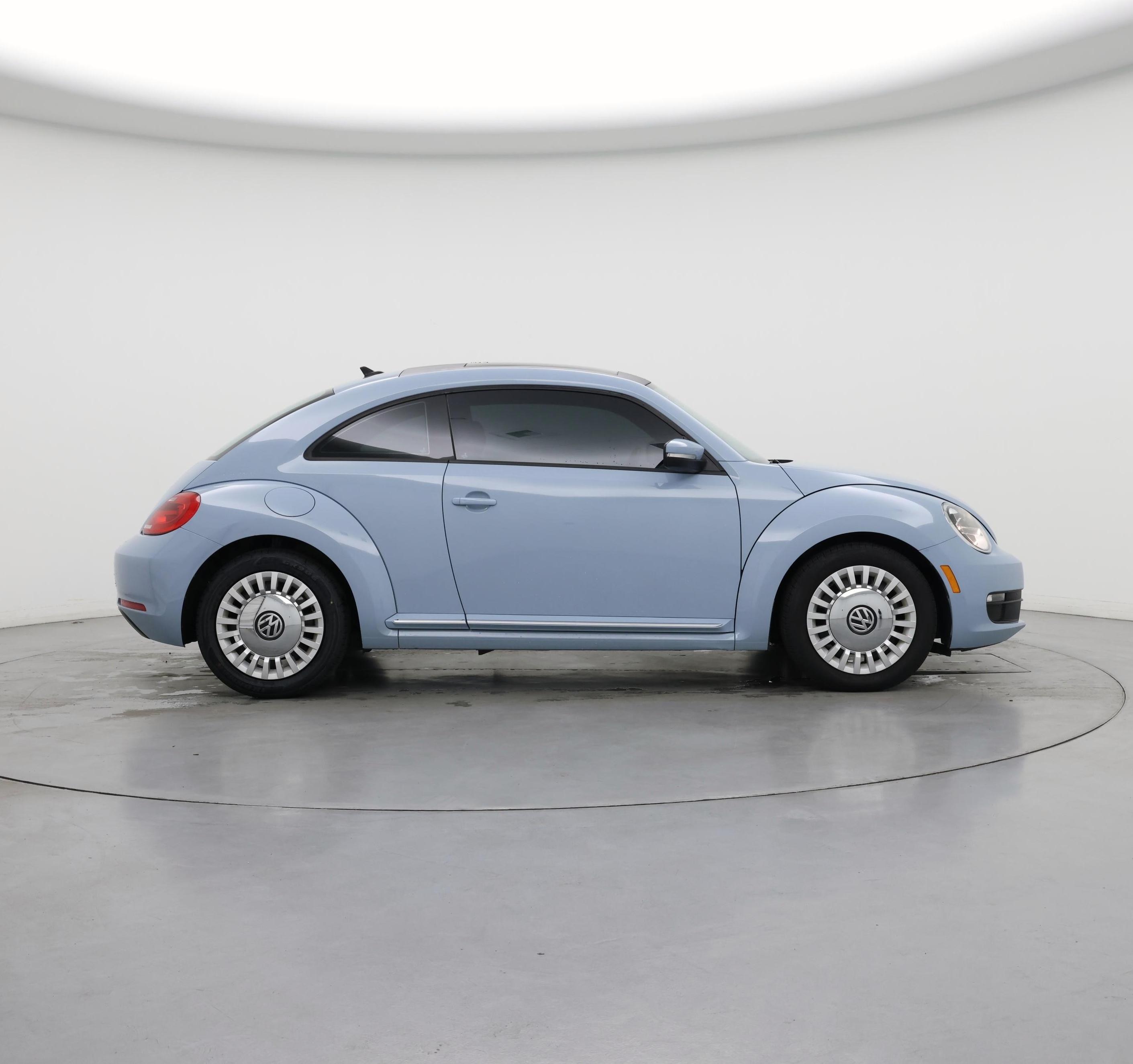 Thumbnail: 2015 Volkswagen Beetle - 7