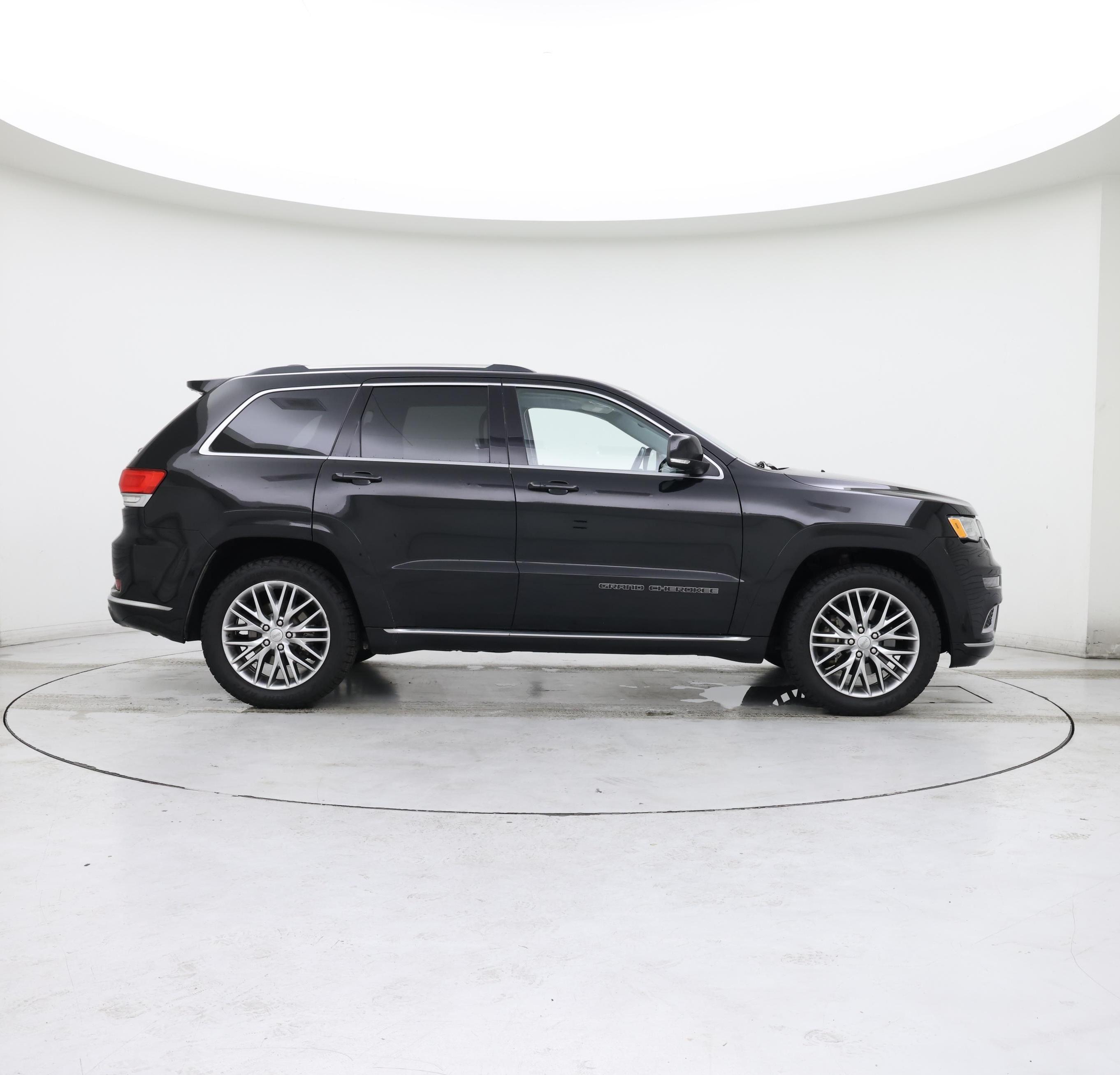Thumbnail: 2017 Jeep Grand Cherokee - 7