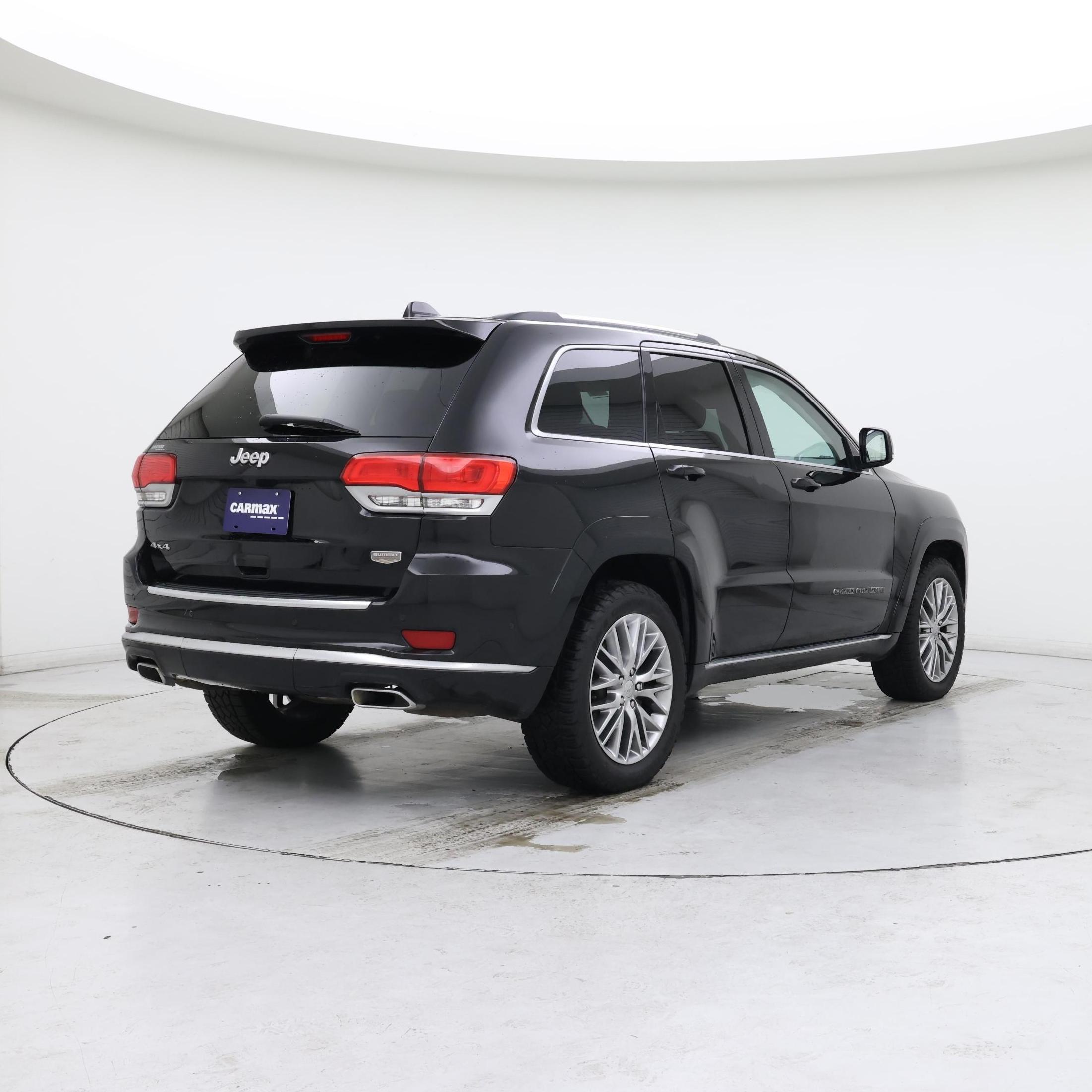 Thumbnail: 2017 Jeep Grand Cherokee - 8