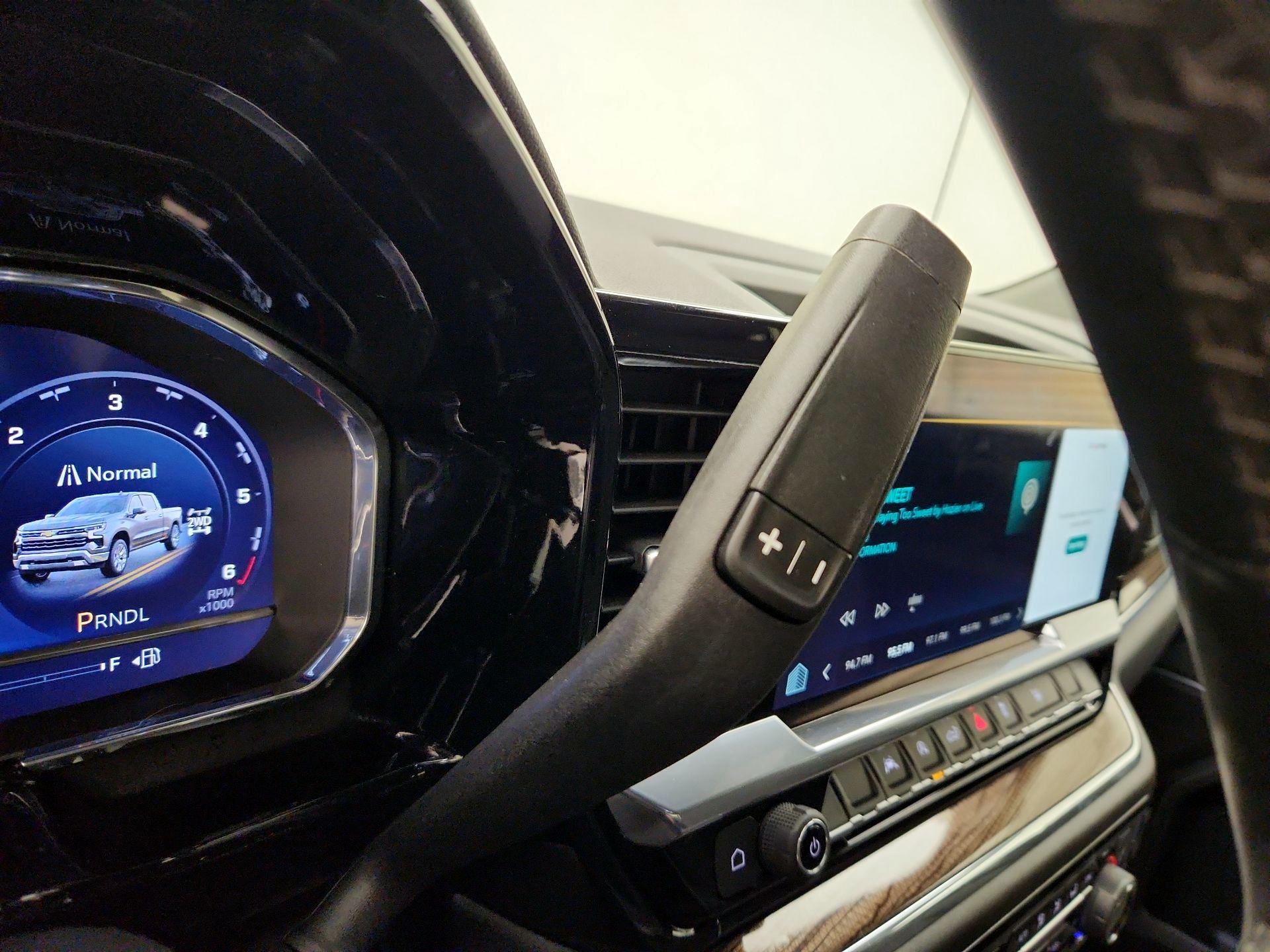 Thumbnail: 2025 Chevrolet Silverado 1500 - 17